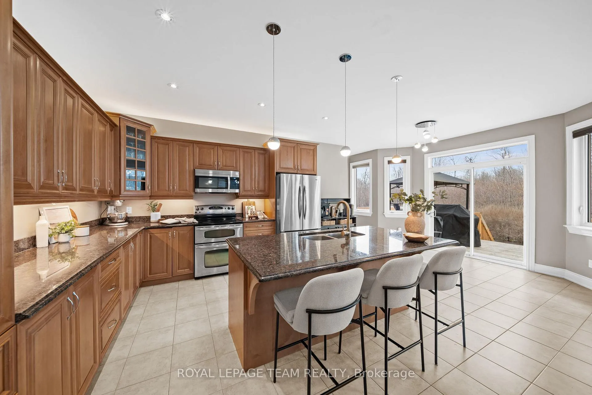 Photo 15 of 6673 Pebble Trail Way, Ottawa, Greely — HOMEH