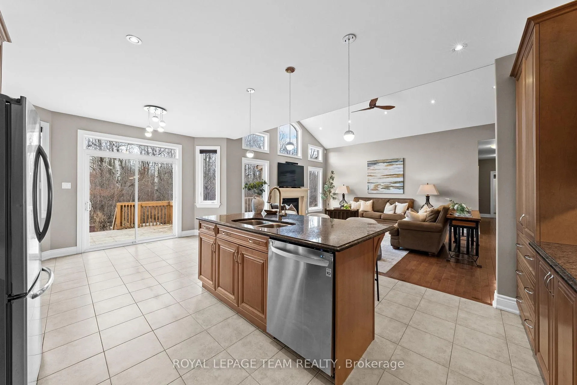 Photo 17 of 6673 Pebble Trail Way, Ottawa, Greely — HOMEH