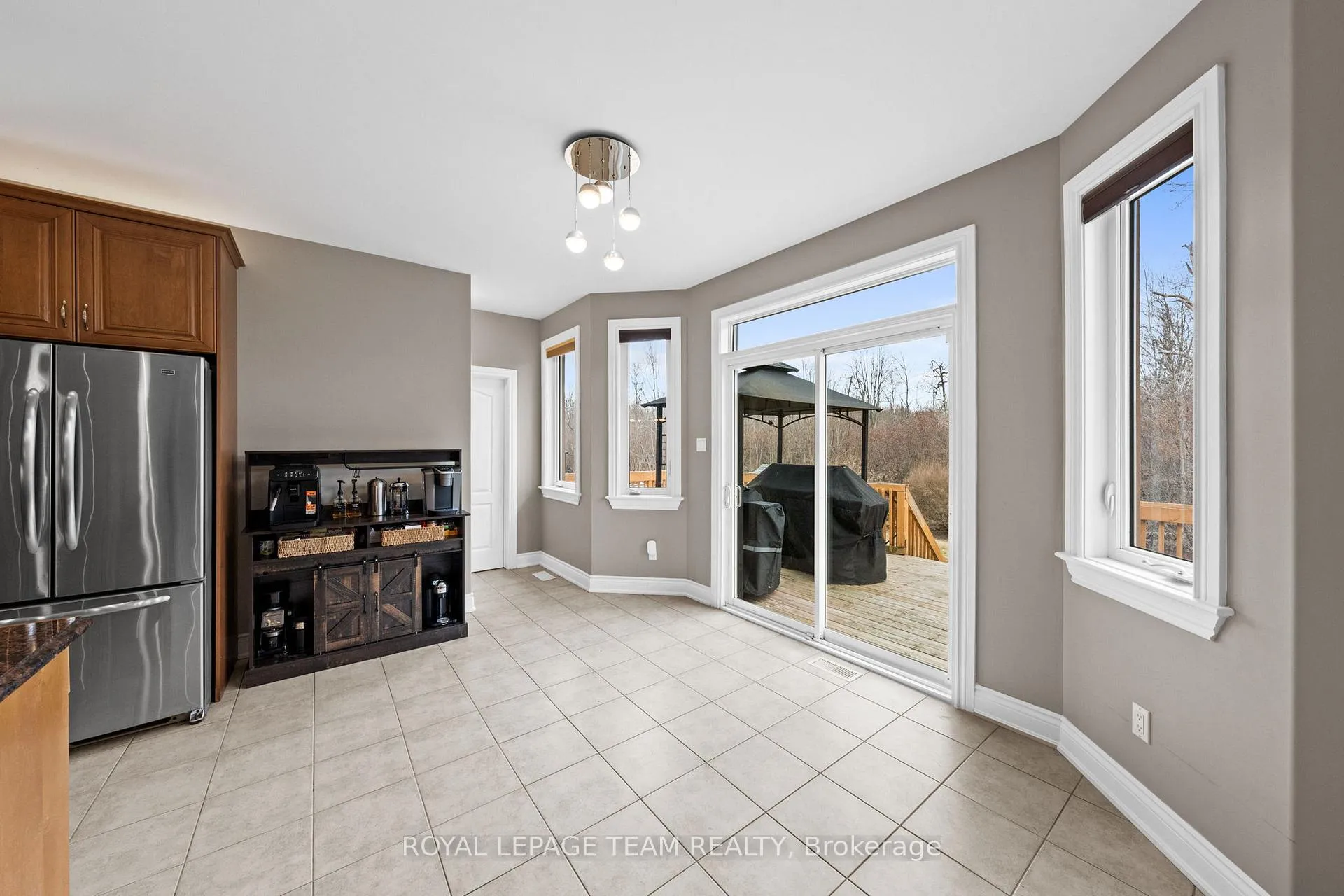 Photo 18 of 6673 Pebble Trail Way, Ottawa, Greely — HOMEH