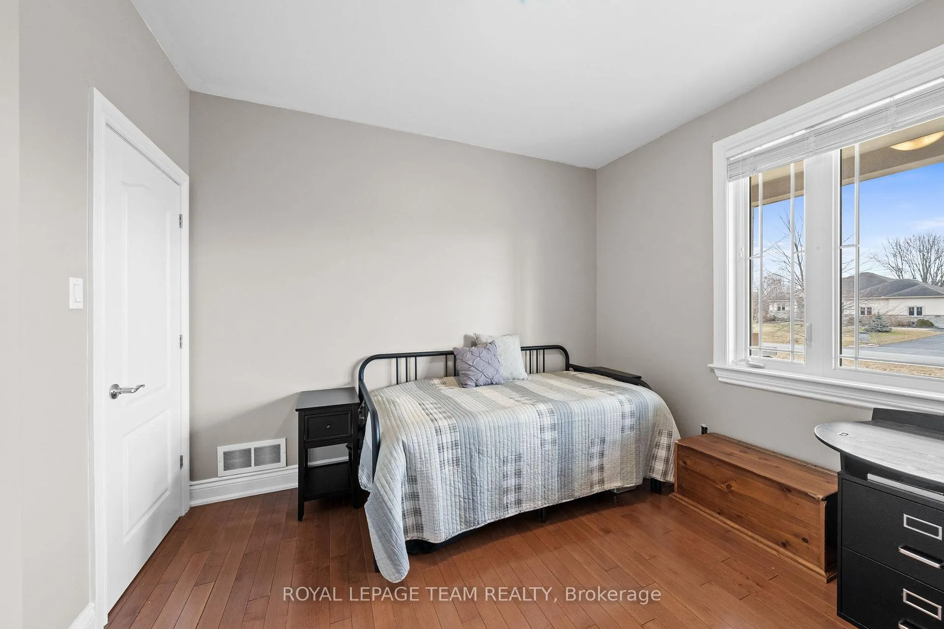 Photo 26 of 6673 Pebble Trail Way, Ottawa, Greely — HOMEH