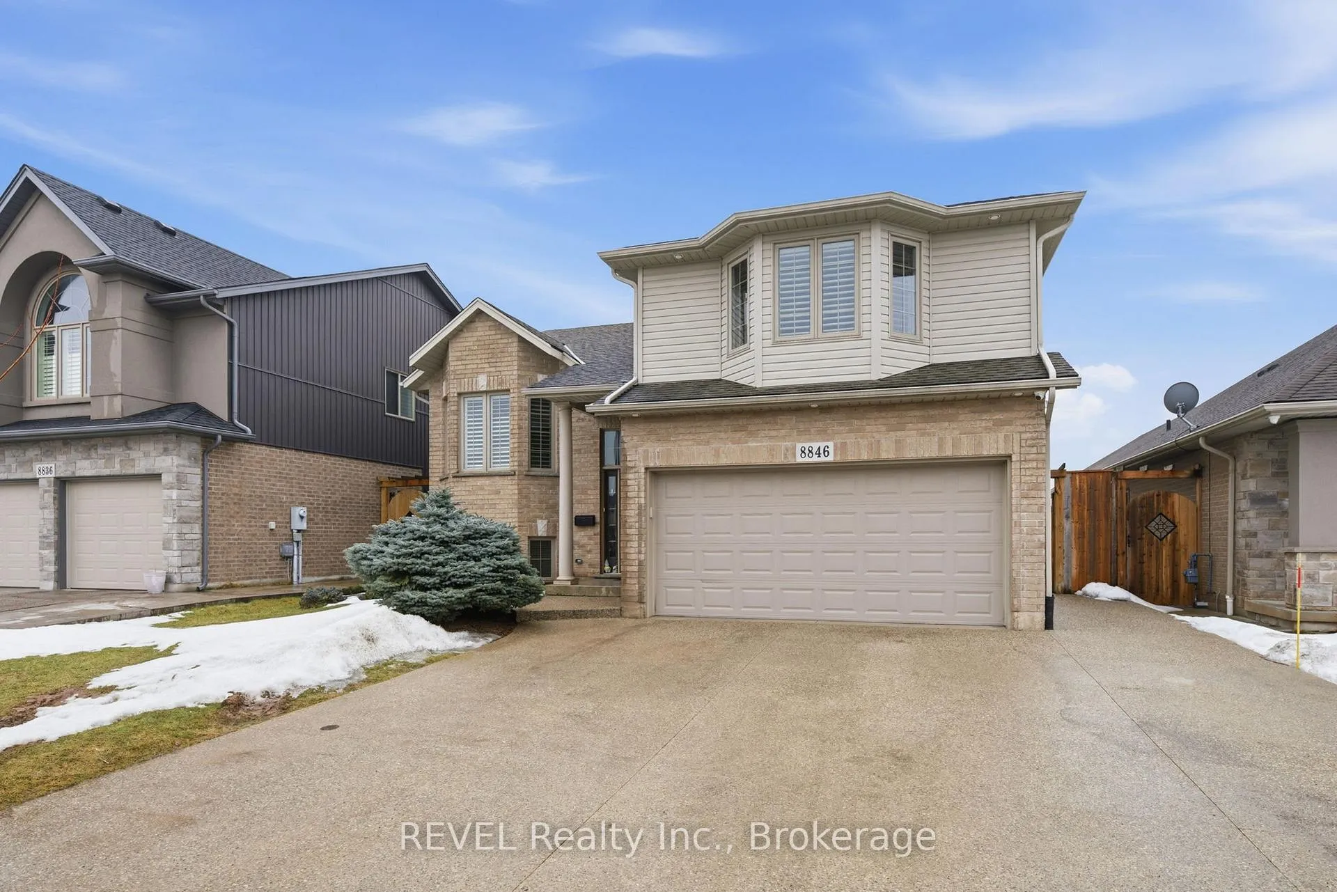 Photo 2 of 8846 Angie Drive, Niagara Falls, Forestview — HOMEH
