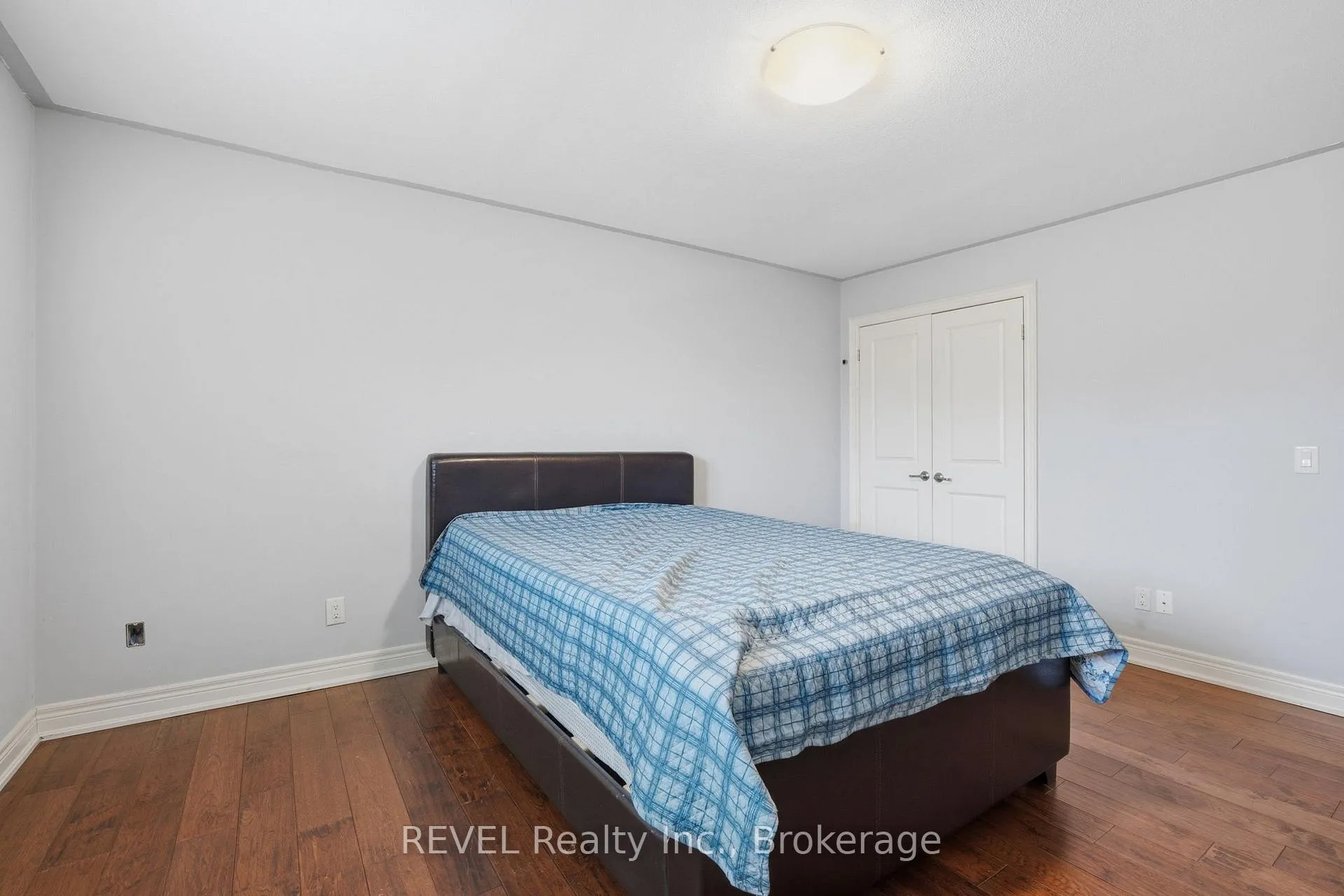 Photo 14 of 8846 Angie Drive, Niagara Falls, Forestview — HOMEH