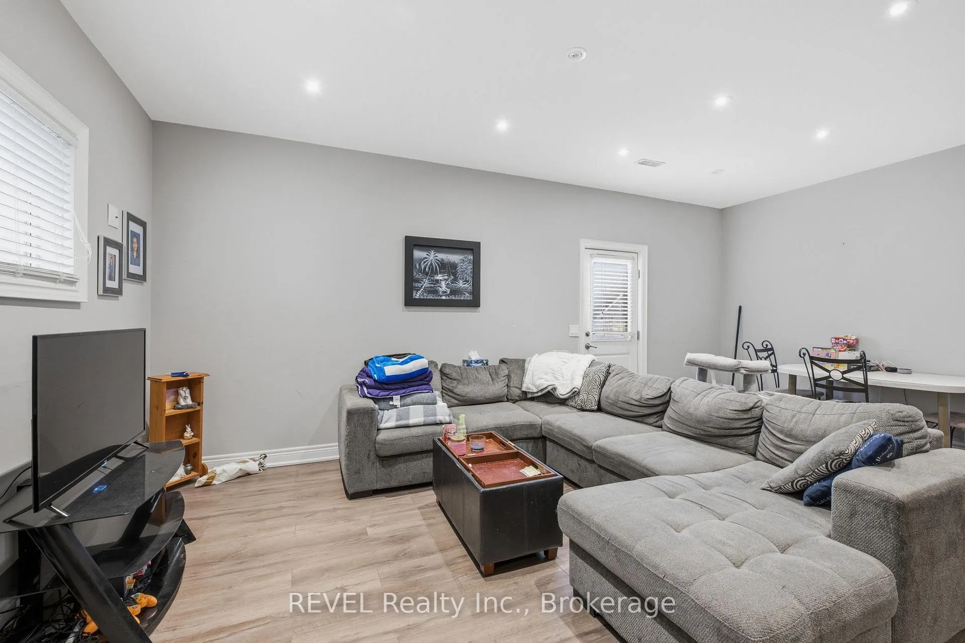 Photo 31 of 8846 Angie Drive, Niagara Falls, Forestview — HOMEH