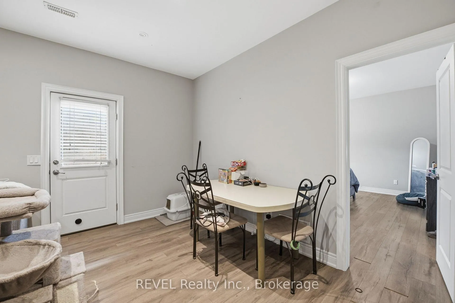 Photo 32 of 8846 Angie Drive, Niagara Falls, Forestview — HOMEH