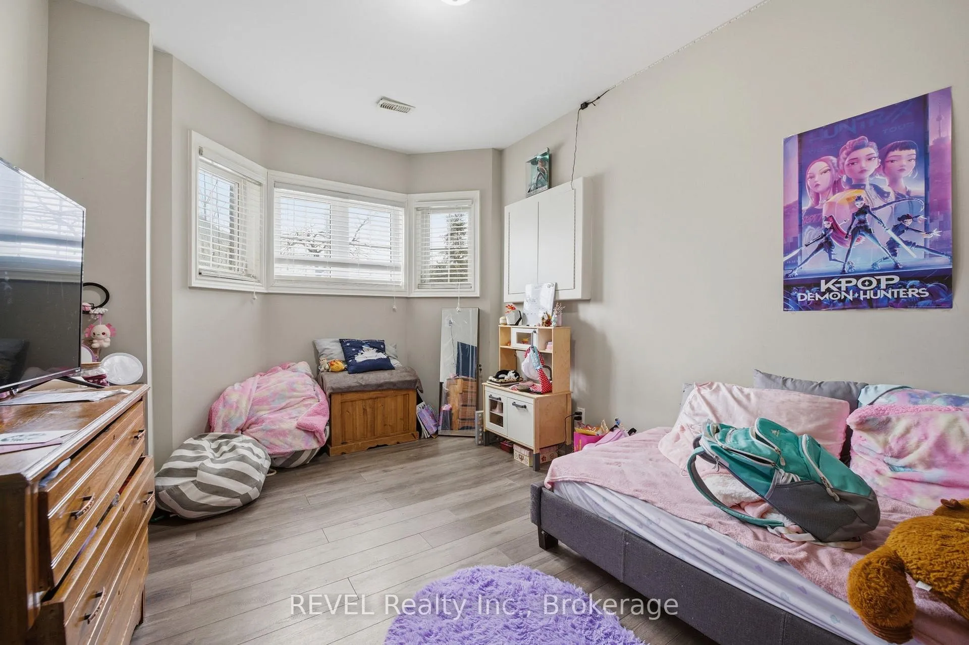 Photo 33 of 8846 Angie Drive, Niagara Falls, Forestview — HOMEH