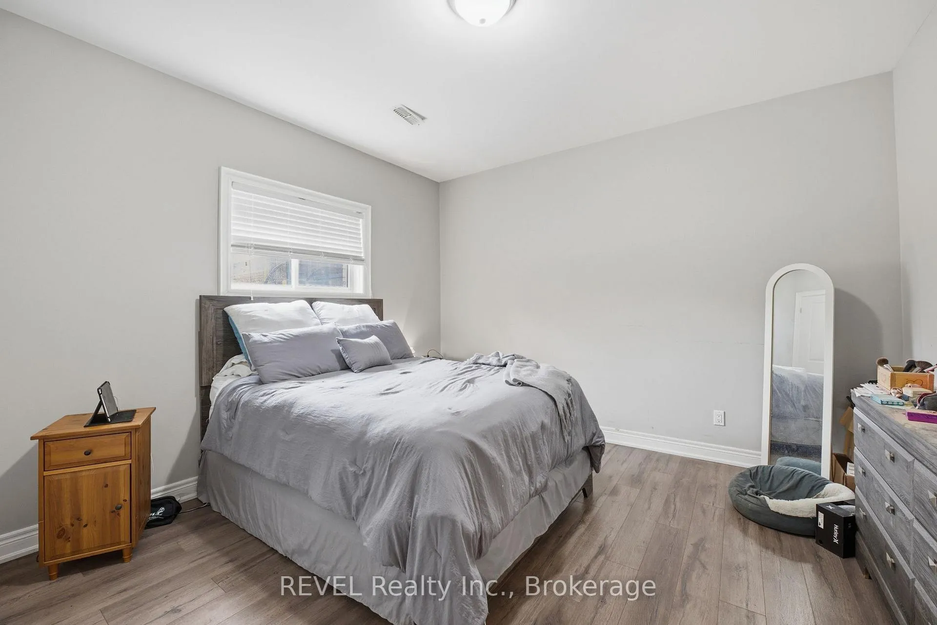 Photo 36 of 8846 Angie Drive, Niagara Falls, Forestview — HOMEH