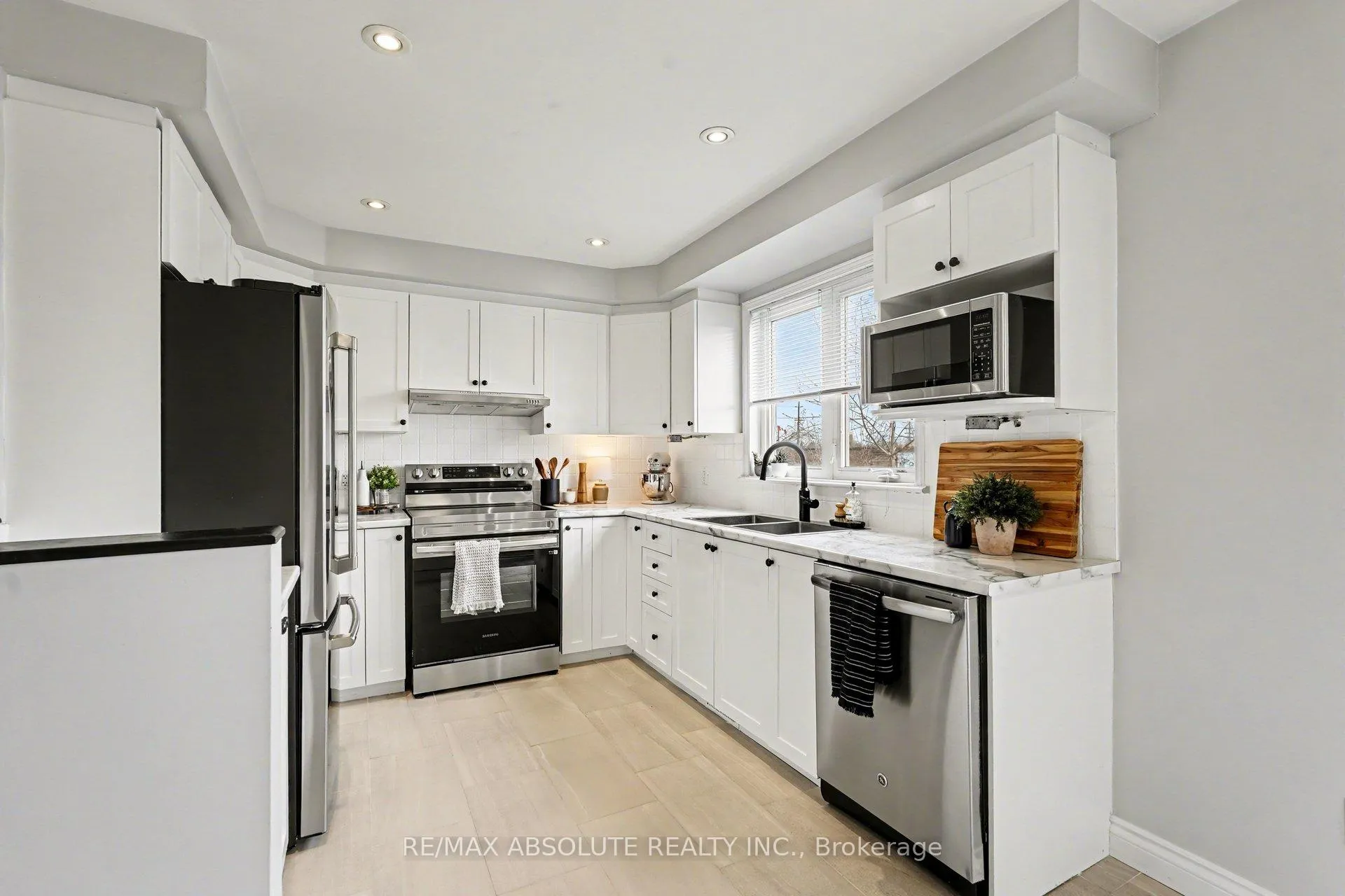 Photo 8 of Unit 108, 1512 Walkley Road, Ottawa, Heron Gate/Industrial Park — HOMEH