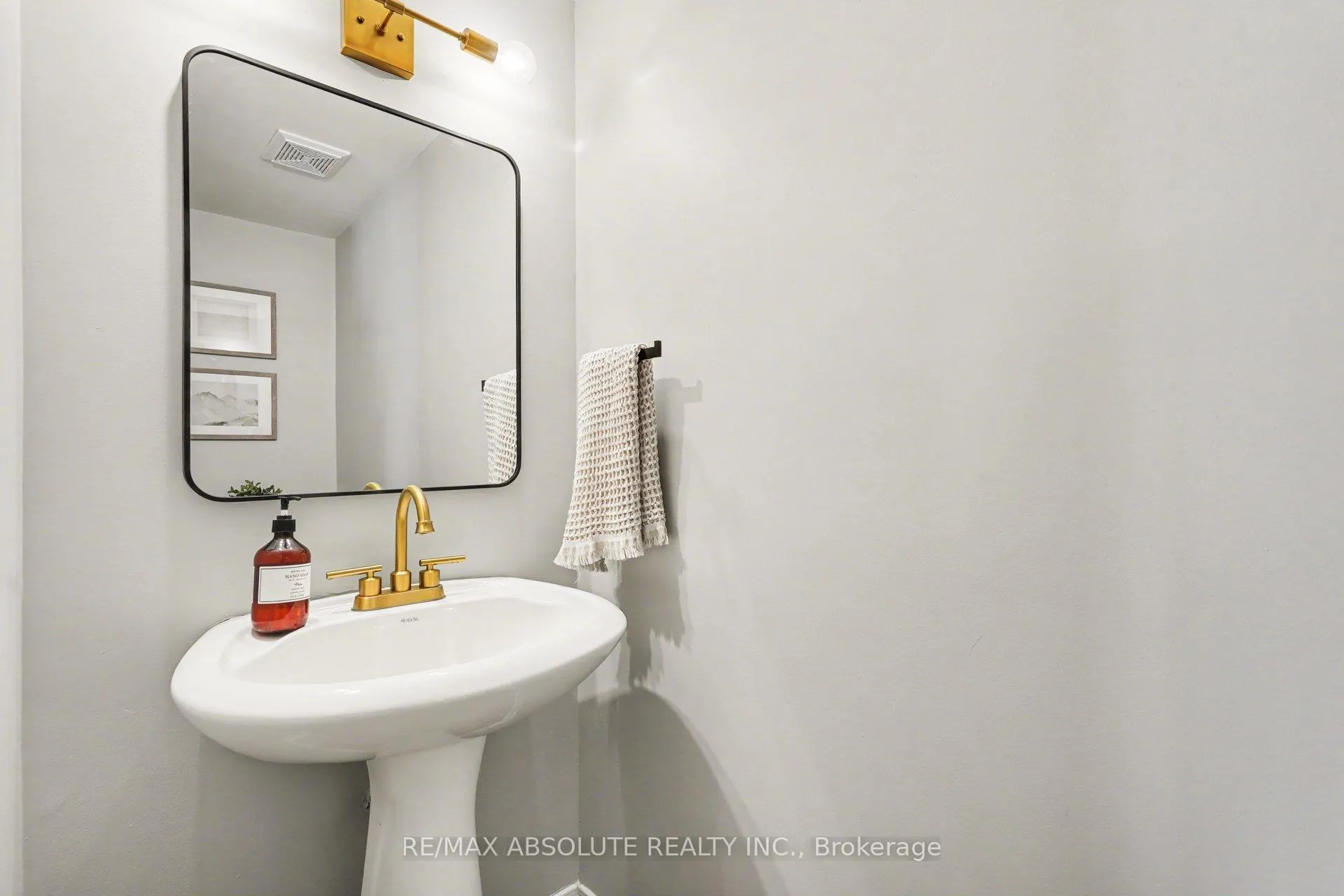 Photo 12 of Unit 108, 1512 Walkley Road, Ottawa, Heron Gate/Industrial Park — HOMEH