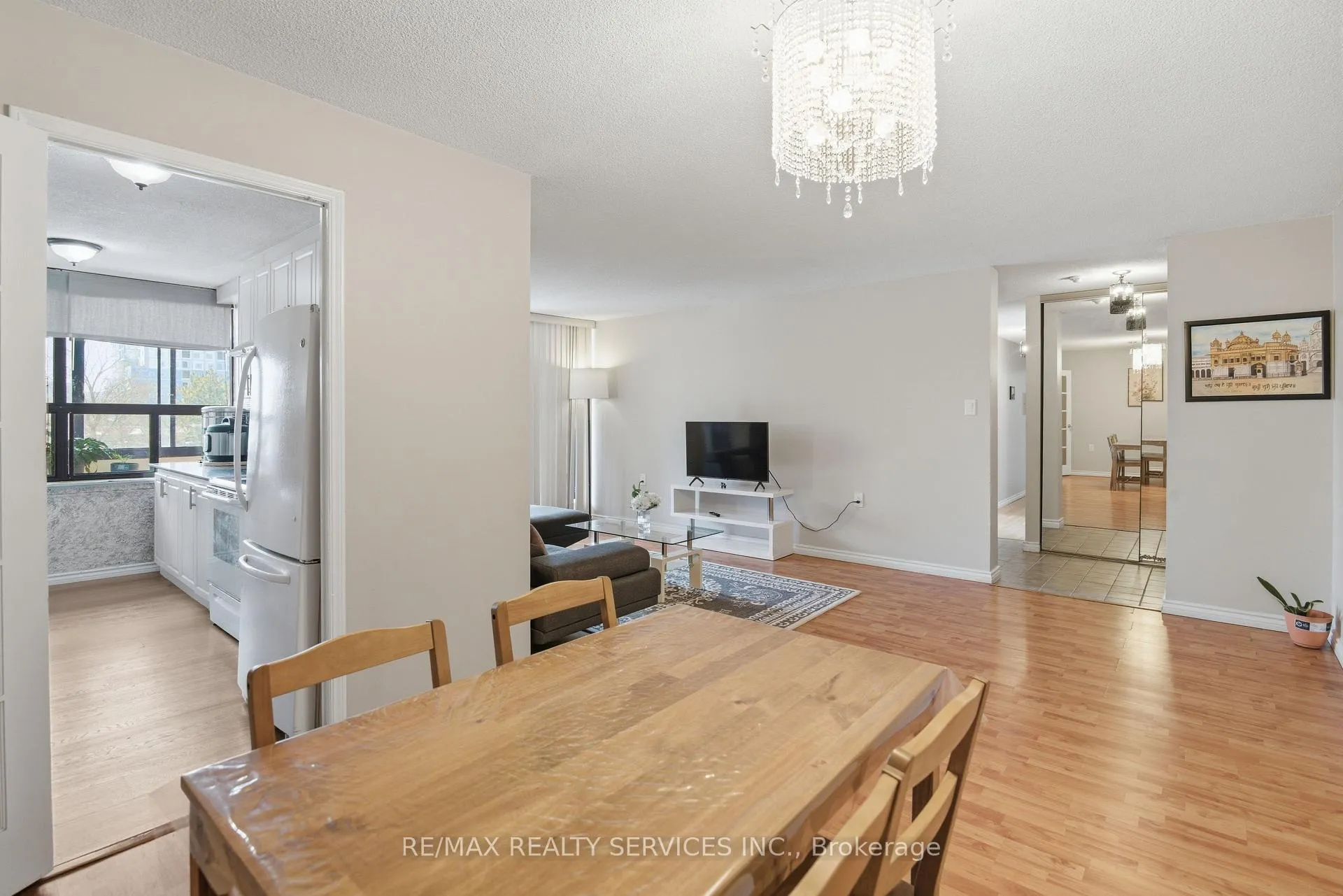 Photo 11 of Unit 304, 18 Knightsbridge Road, Brampton, Queen Street Corridor — HOMEH