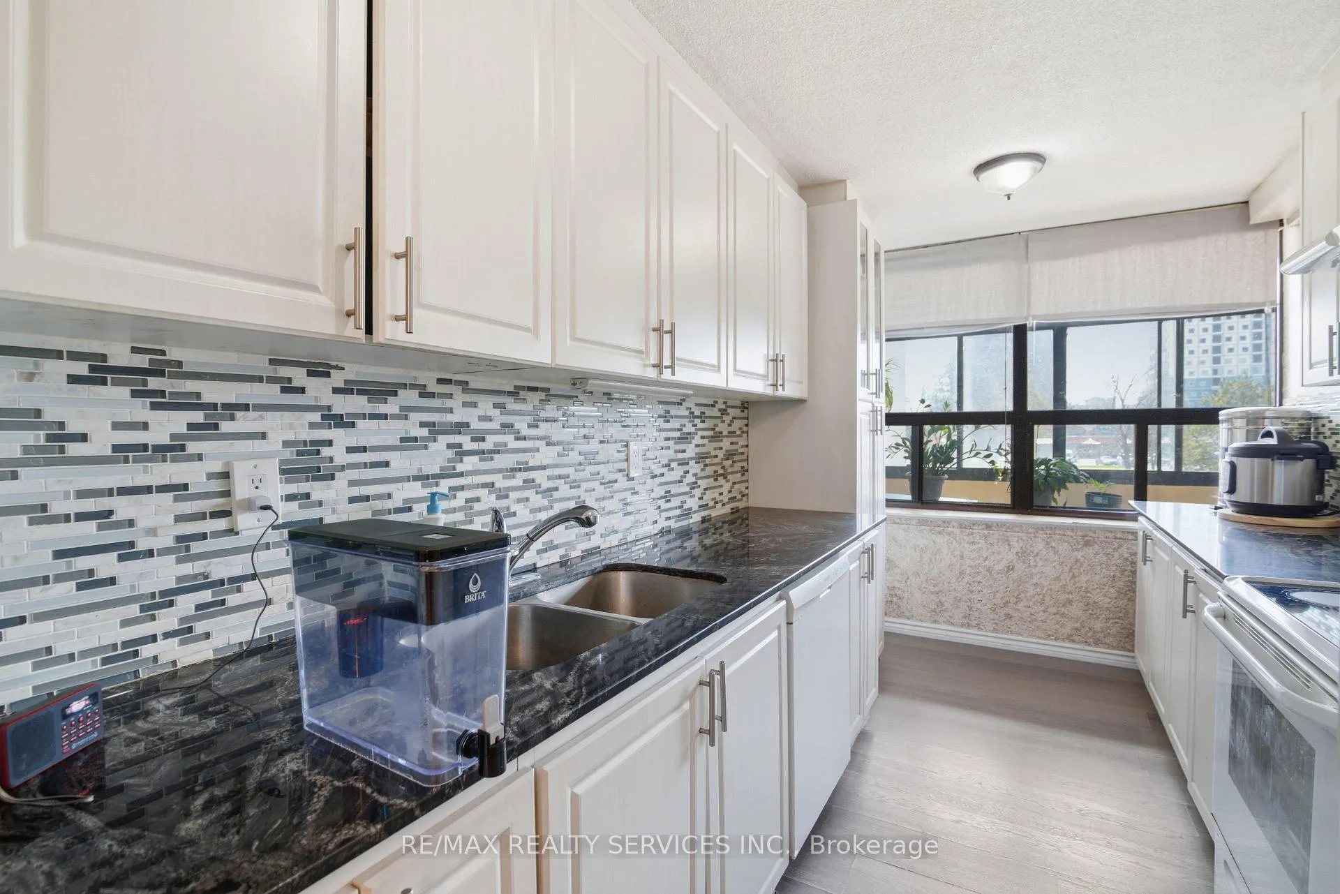 Photo 17 of Unit 304, 18 Knightsbridge Road, Brampton, Queen Street Corridor — HOMEH