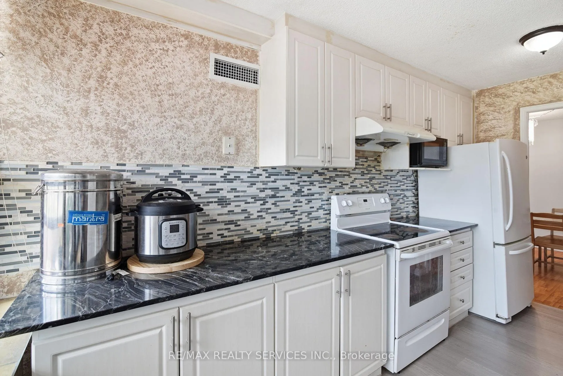 Photo 20 of Unit 304, 18 Knightsbridge Road, Brampton, Queen Street Corridor — HOMEH