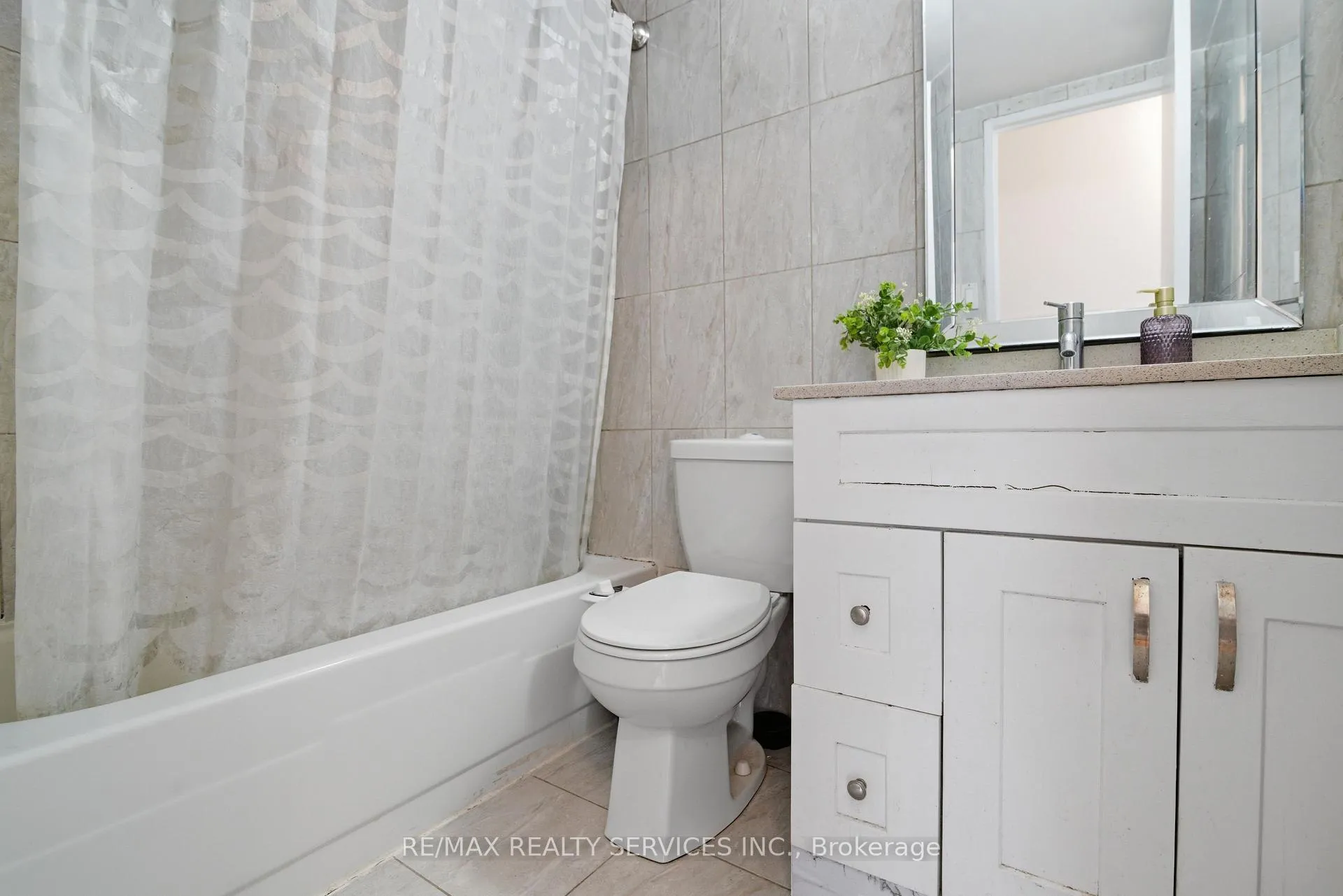 Photo 35 of Unit 304, 18 Knightsbridge Road, Brampton, Queen Street Corridor — HOMEH