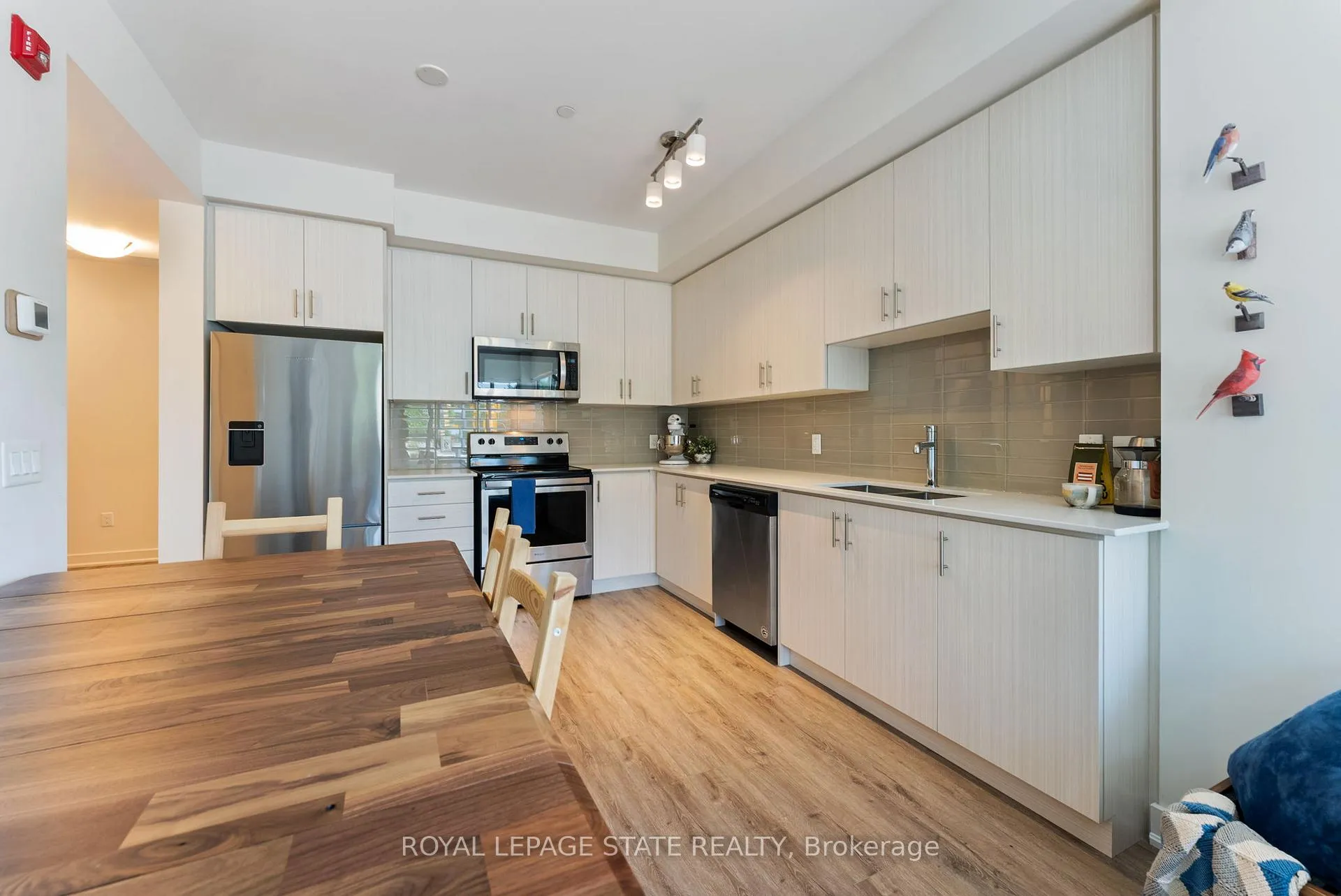 Photo 7 of Unit 202, 340 Plains Road E, Burlington, LaSalle — HOMEH