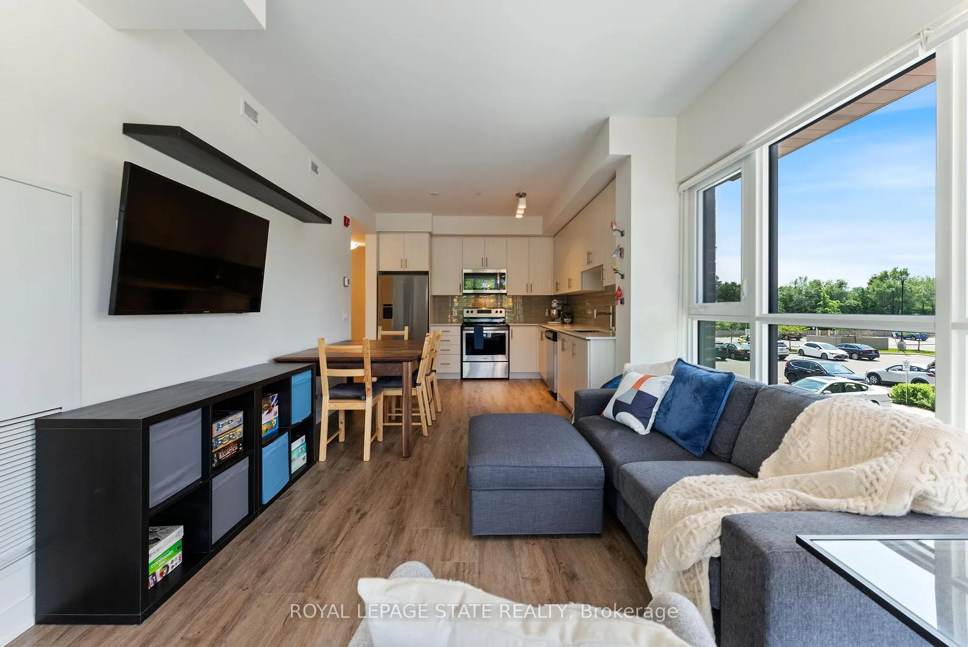 Photo 11 of Unit 202, 340 Plains Road E, Burlington, LaSalle — HOMEH