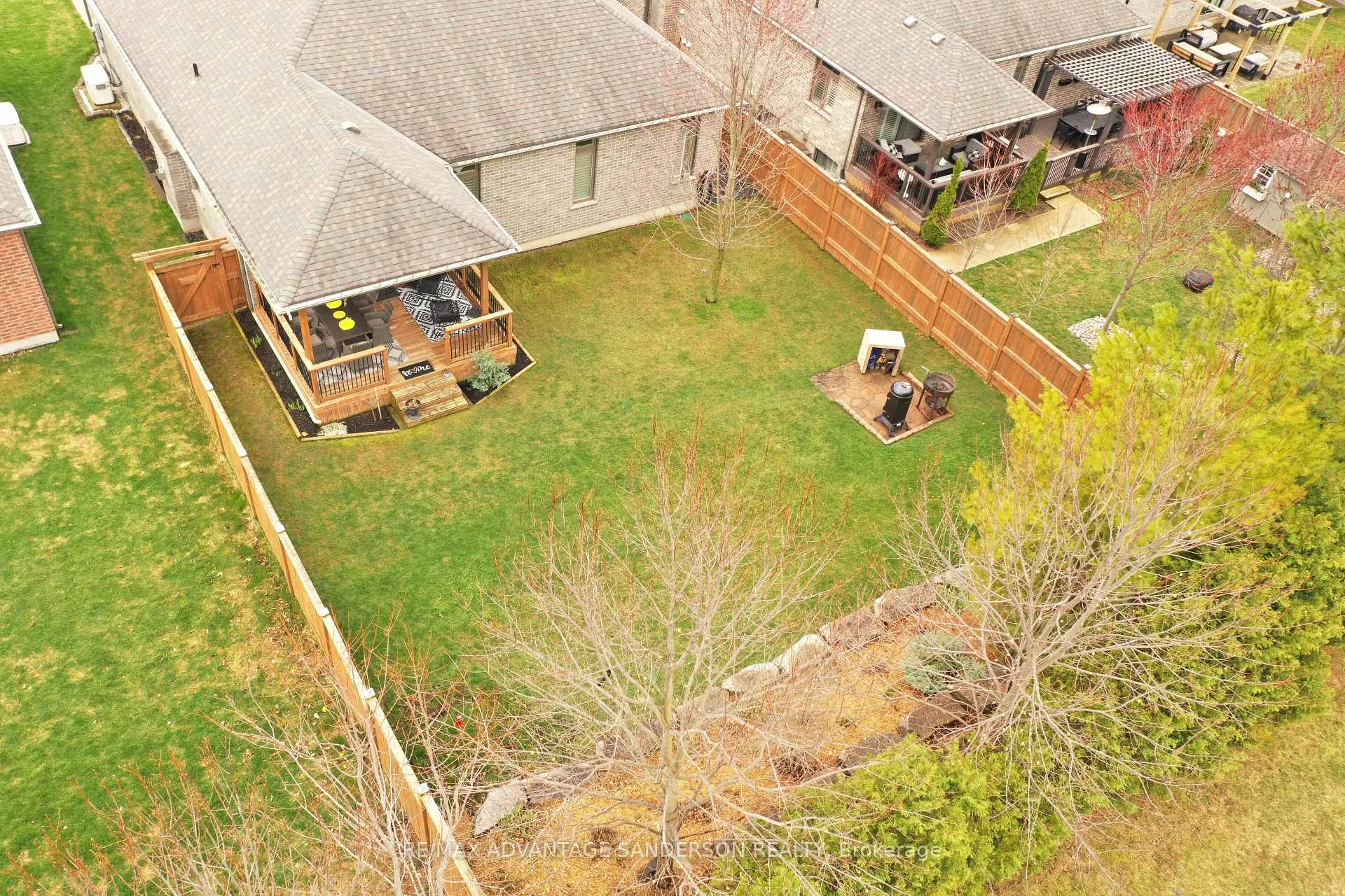 Photo 3 of 23 Mayapple Crescent, Middlesex Centre, Ilderton — HOMEH