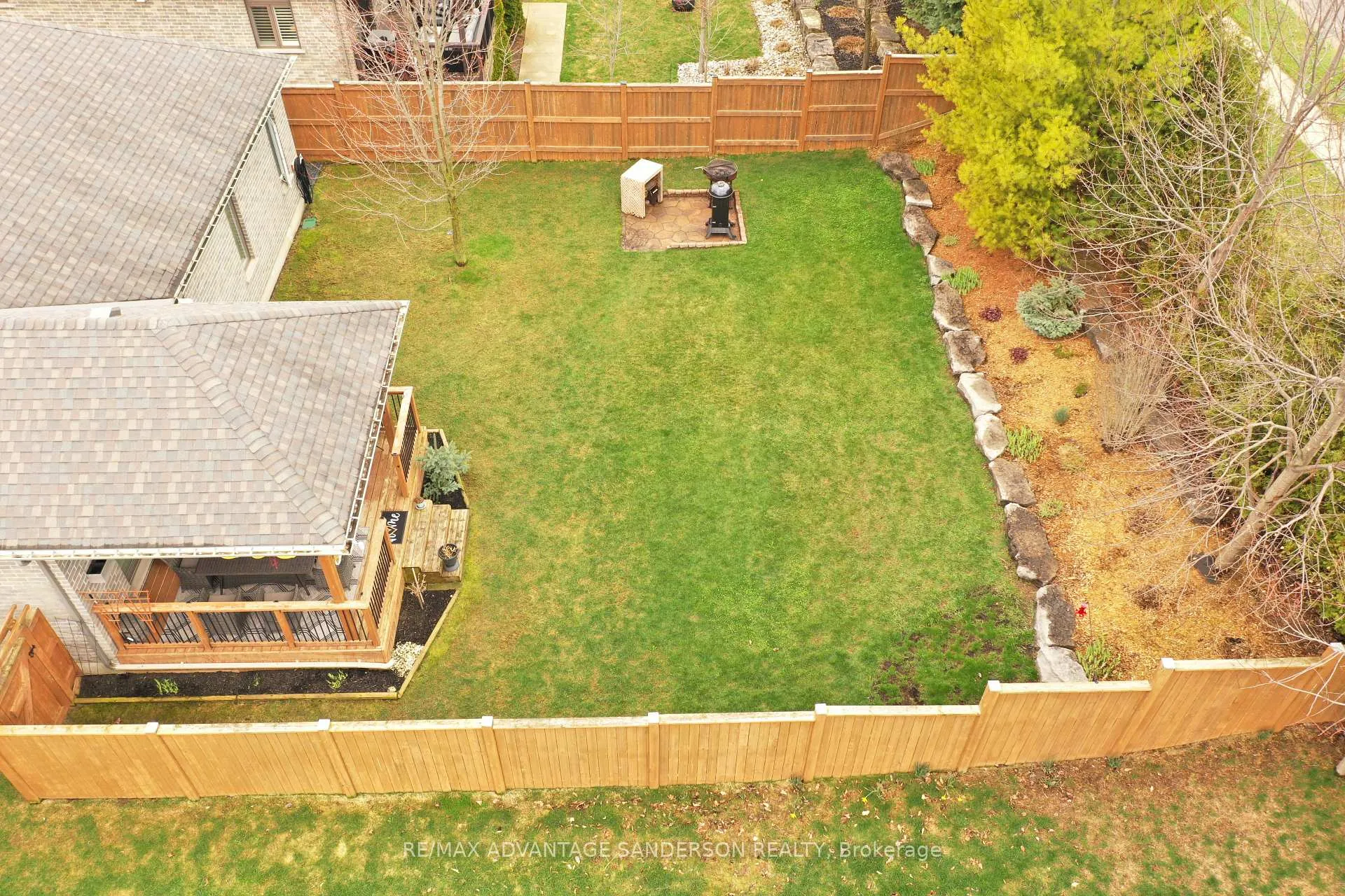 Photo 7 of 23 Mayapple Crescent, Middlesex Centre, Ilderton — HOMEH