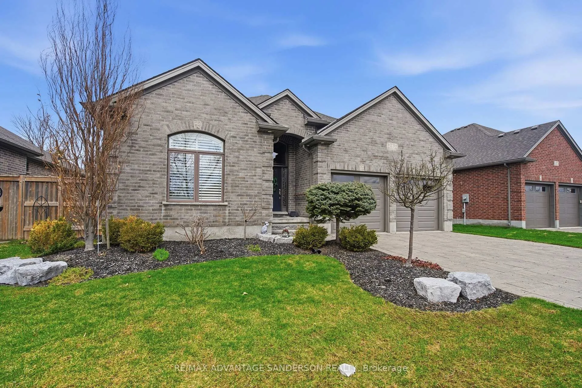 Photo 9 of 23 Mayapple Crescent, Middlesex Centre, Ilderton — HOMEH