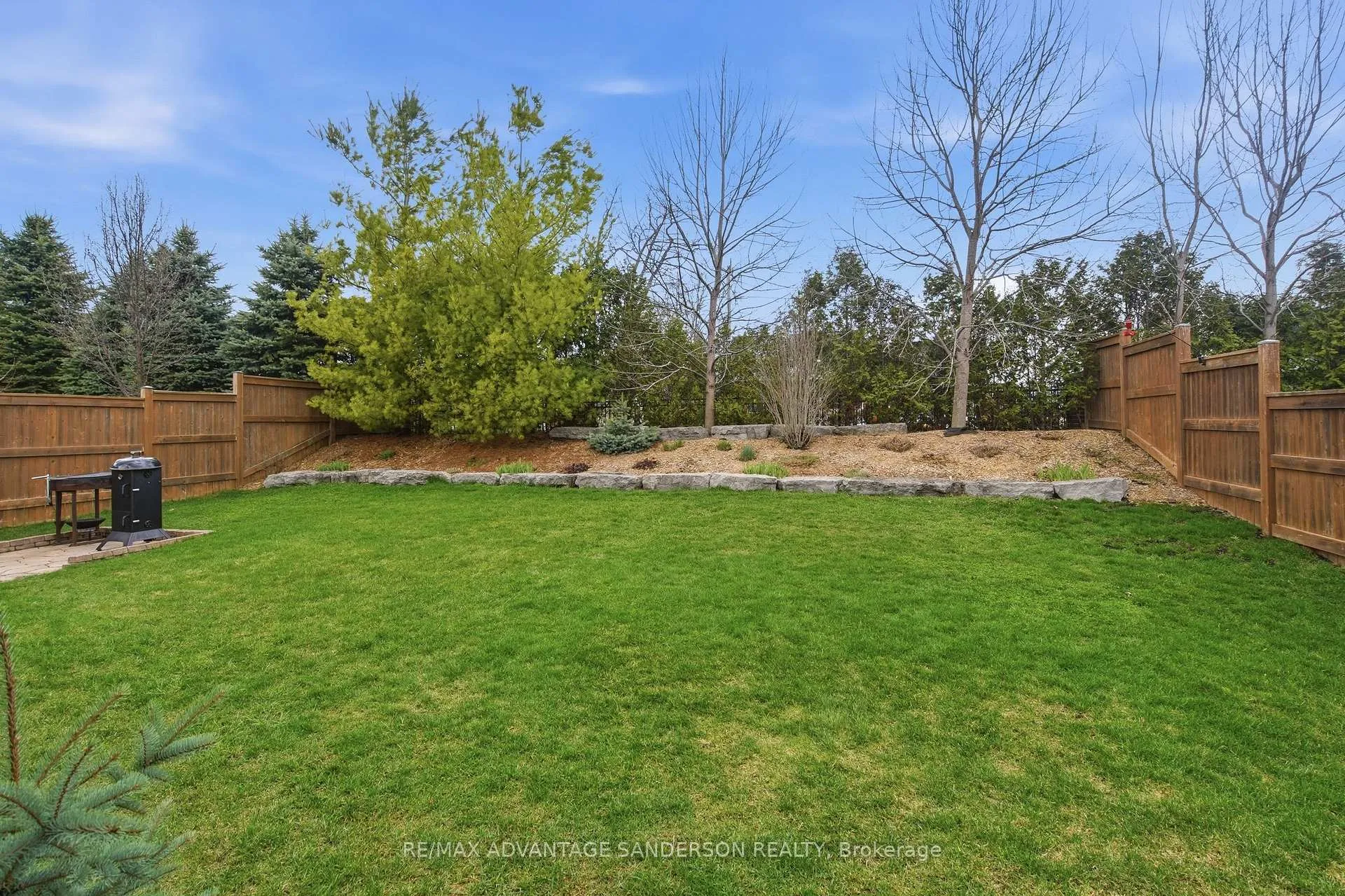Photo 14 of 23 Mayapple Crescent, Middlesex Centre, Ilderton — HOMEH