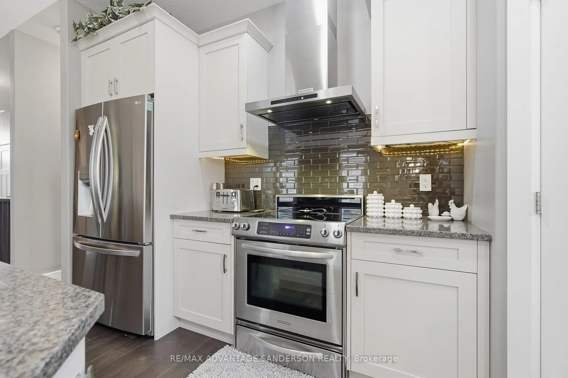 Photo 29 of 23 Mayapple Crescent, Middlesex Centre, Ilderton — HOMEH