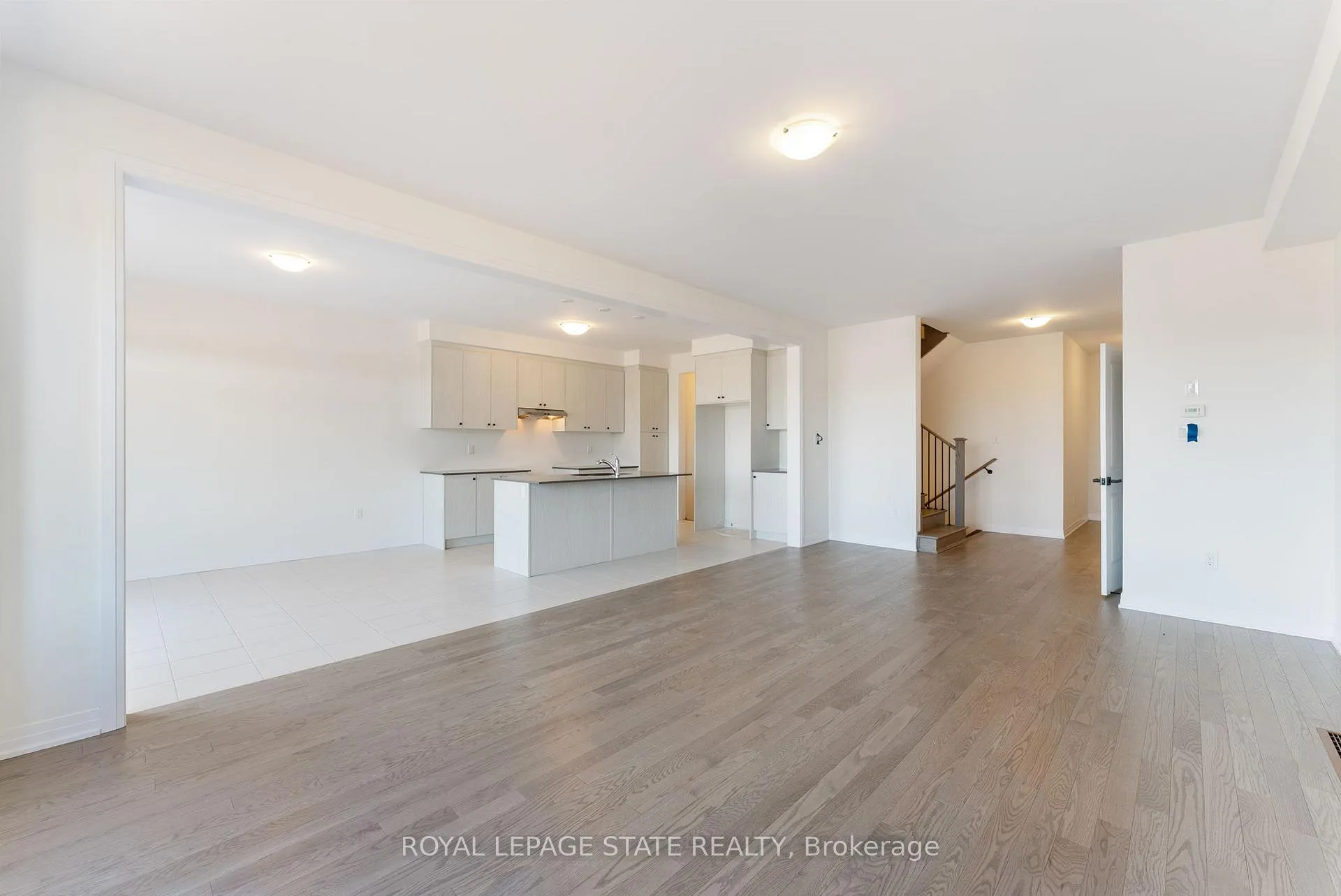 Photo 9 of 27 Blain Drive, Hamilton, Binbrook — HOMEH
