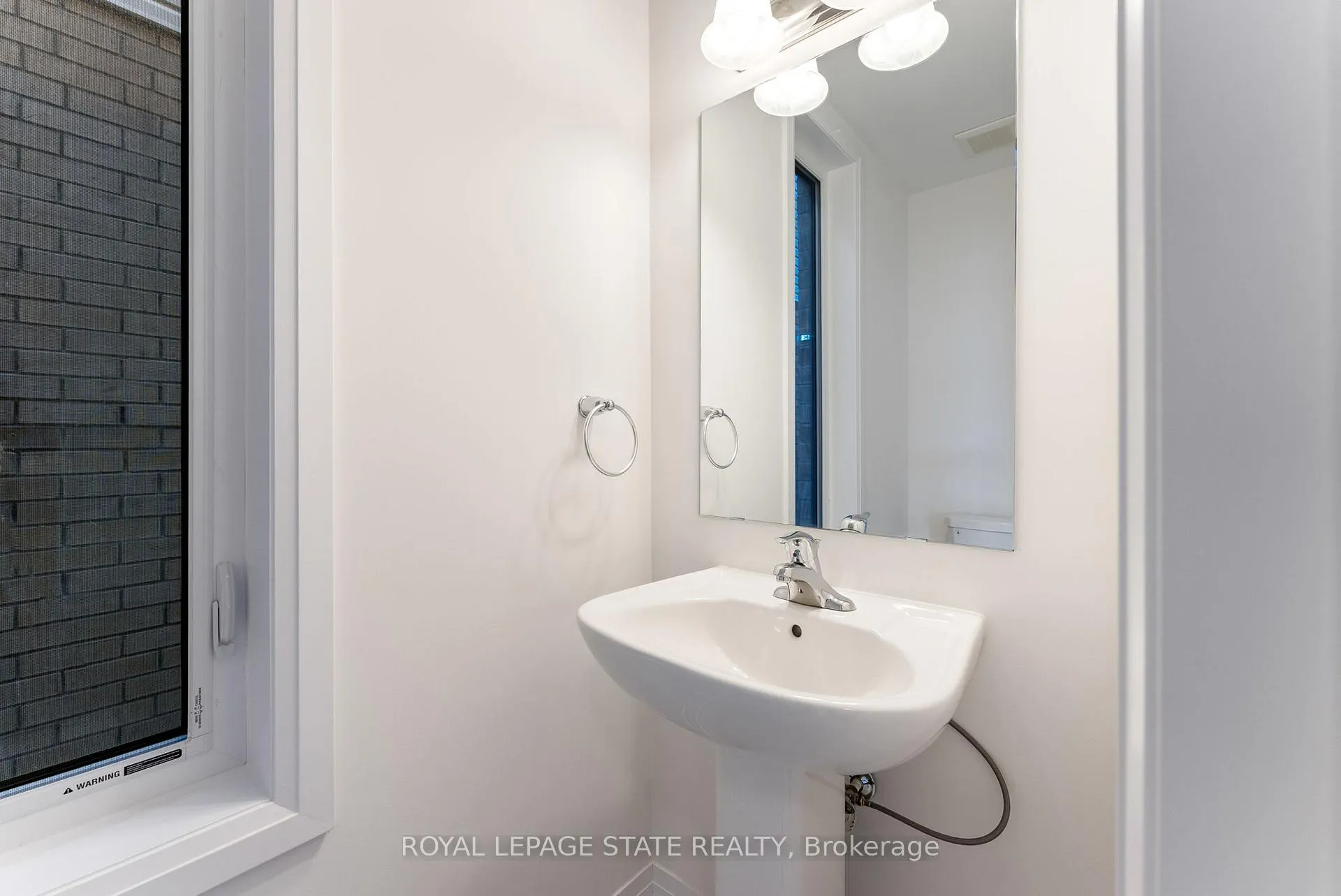 Photo 17 of 27 Blain Drive, Hamilton, Binbrook — HOMEH