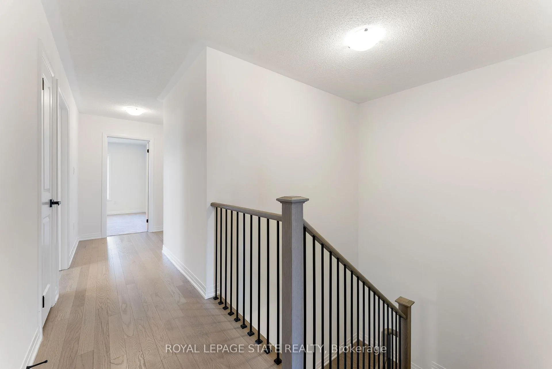 Photo 18 of 27 Blain Drive, Hamilton, Binbrook — HOMEH