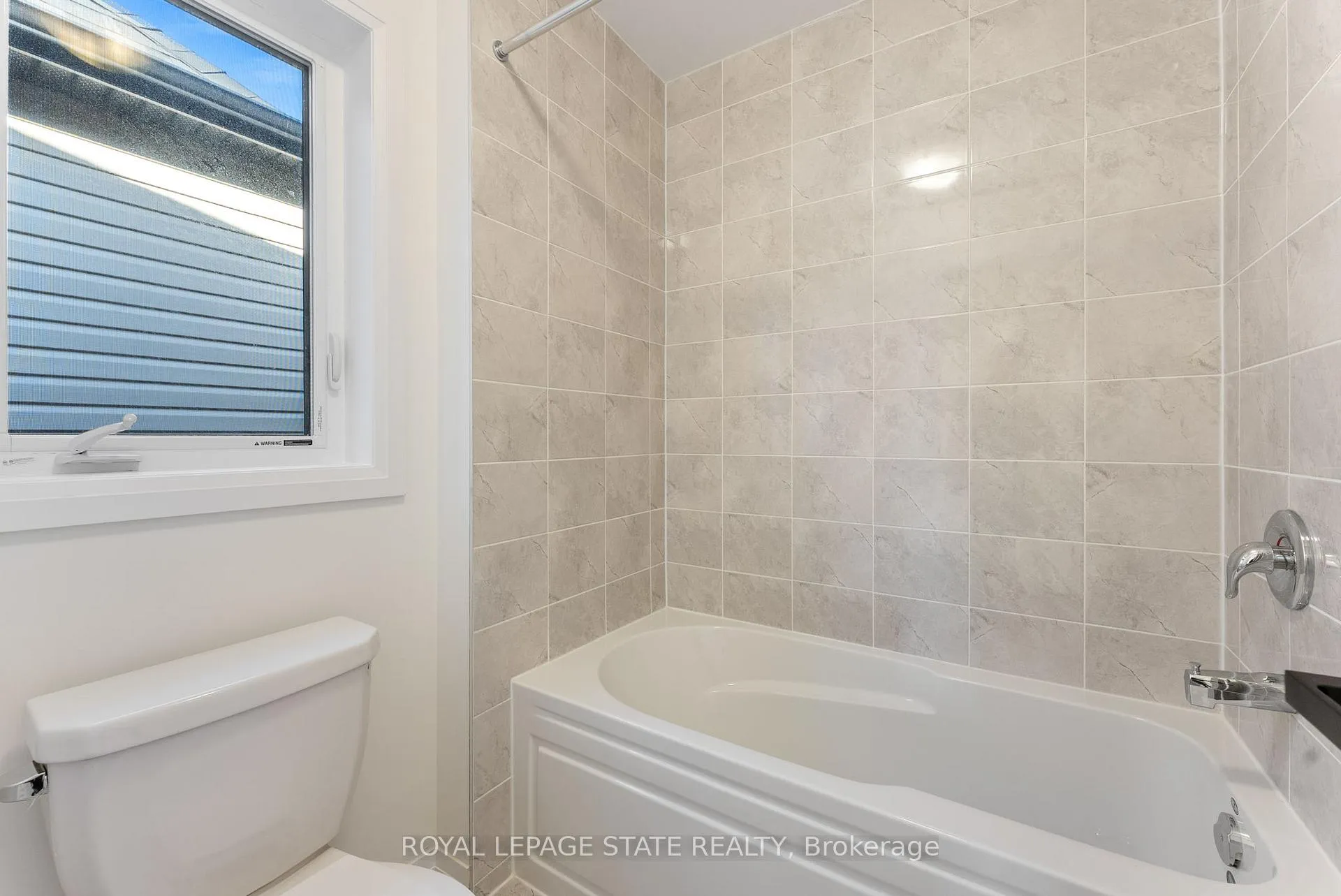 Photo 27 of 27 Blain Drive, Hamilton, Binbrook — HOMEH