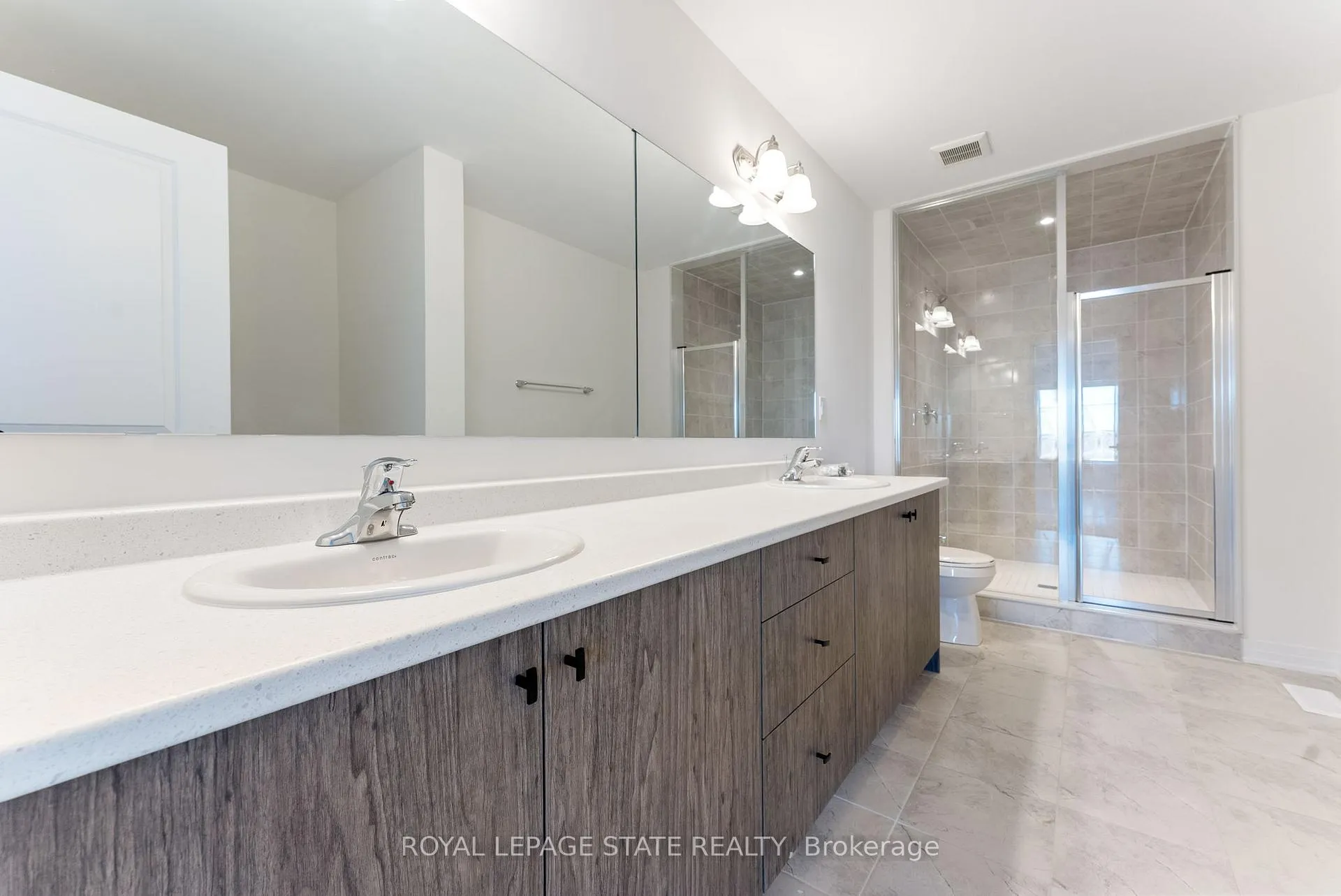 Photo 35 of 27 Blain Drive, Hamilton, Binbrook — HOMEH