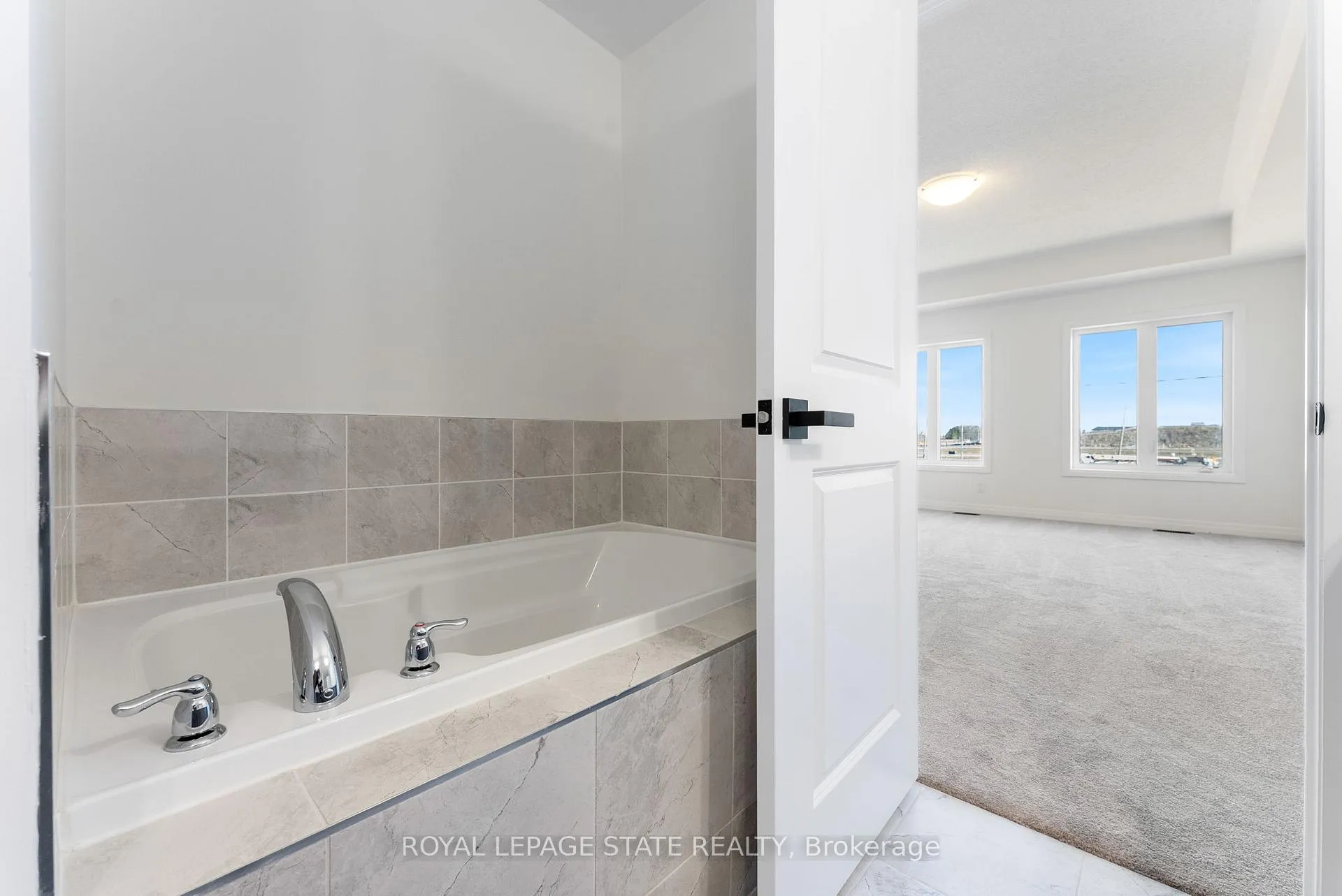 Photo 37 of 27 Blain Drive, Hamilton, Binbrook — HOMEH