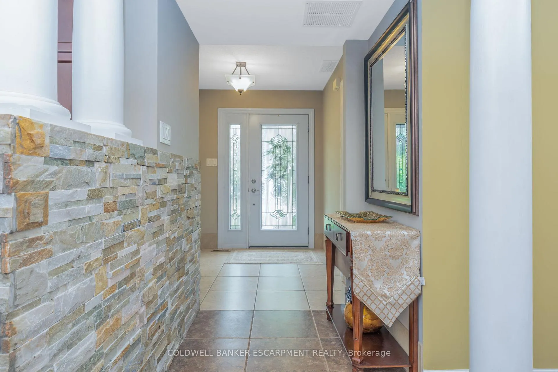 Photo 8 of 13601 Guelph Line, Milton, Rural Milton West — HOMEH