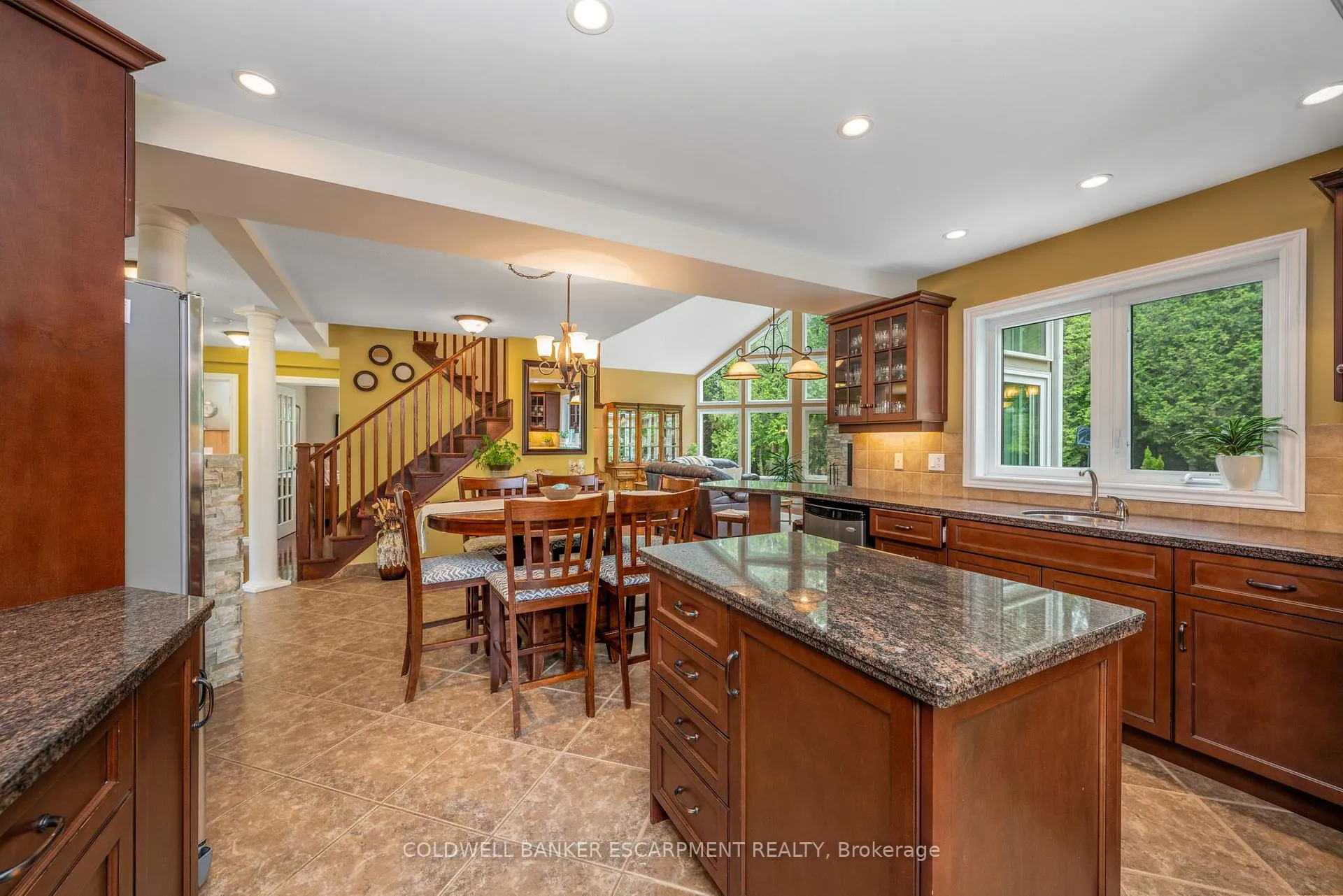 Photo 12 of 13601 Guelph Line, Milton, Rural Milton West — HOMEH