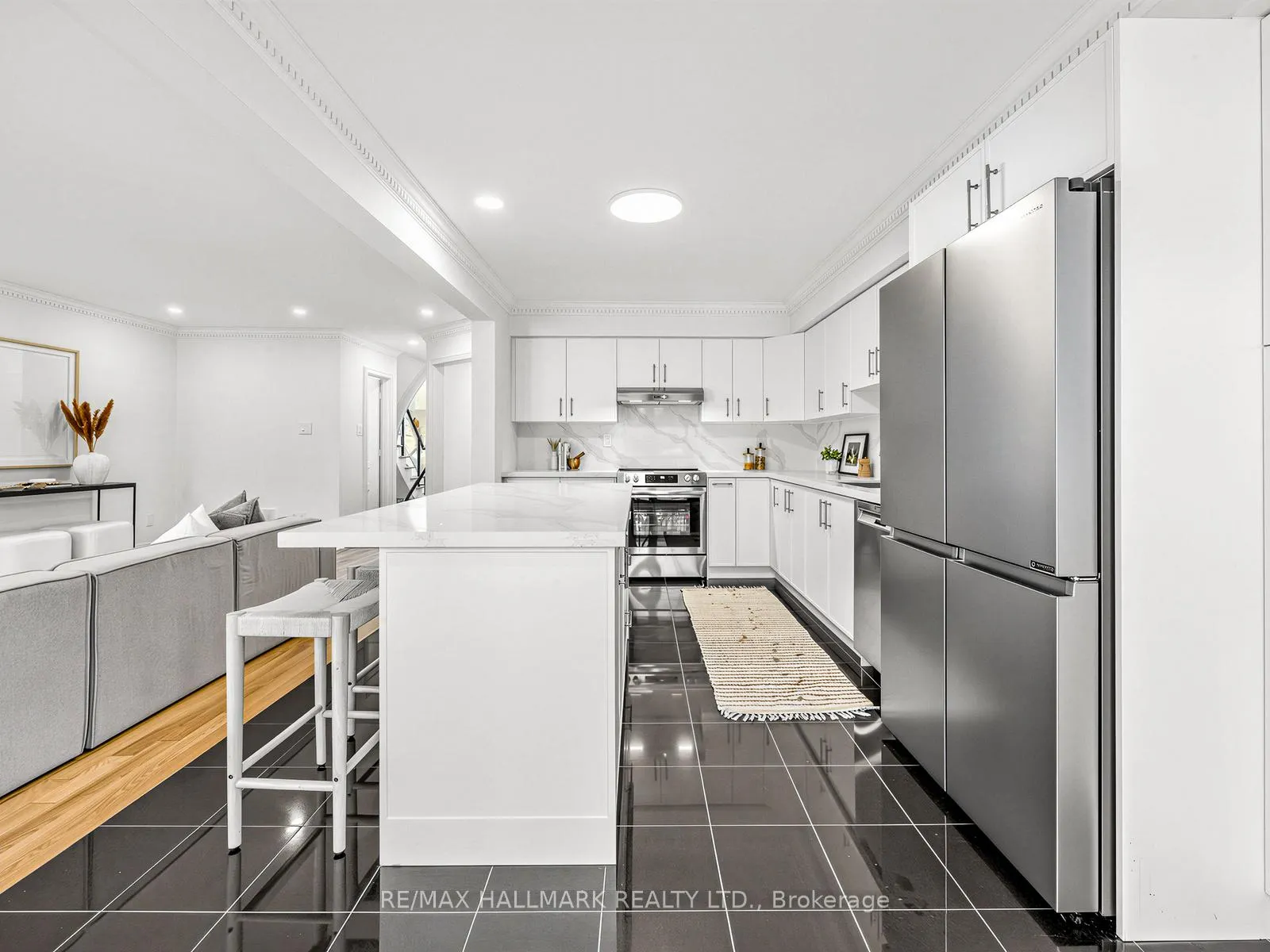 Photo 9 of 276 Floyd Avenue, Toronto, Danforth Village-East York — HOMEH