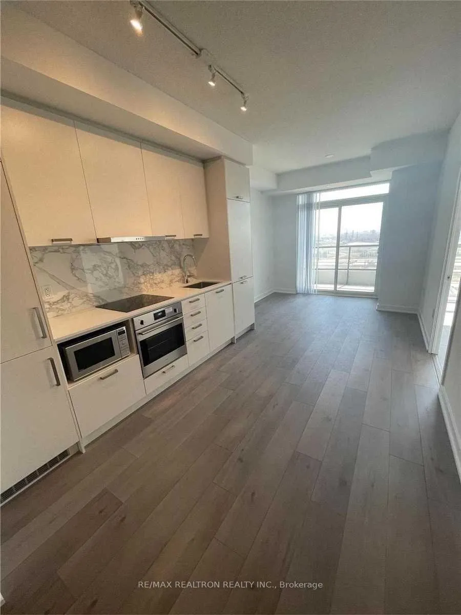 Photo 4 of Unit 1506, 38 Honeycrisp Crescent, Vaughan, Vaughan Corporate Centre — HOMEH