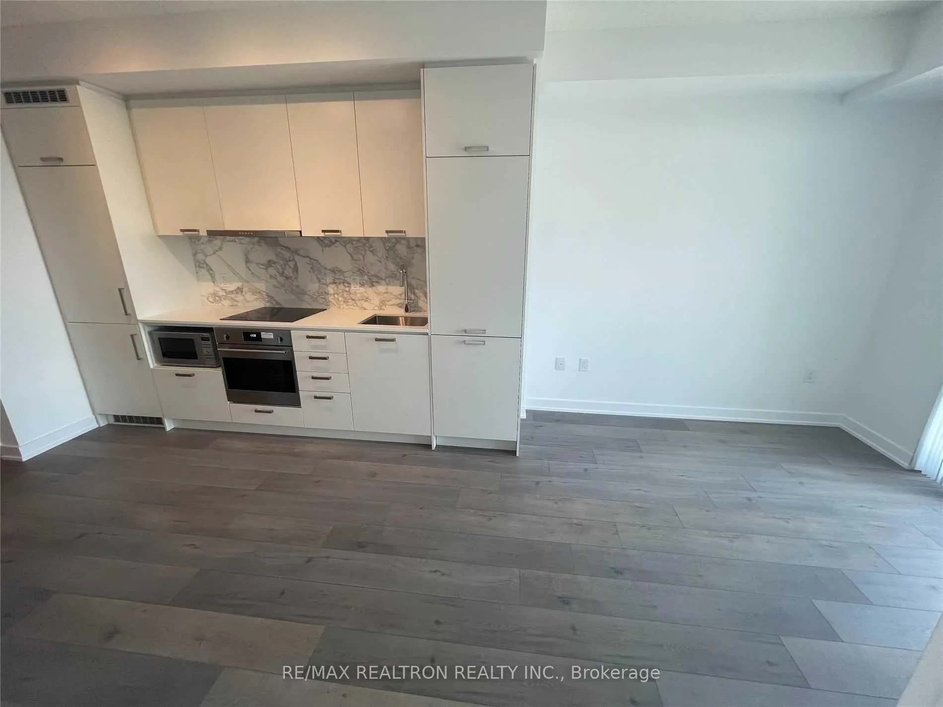Photo 6 of Unit 1506, 38 Honeycrisp Crescent, Vaughan, Vaughan Corporate Centre — HOMEH