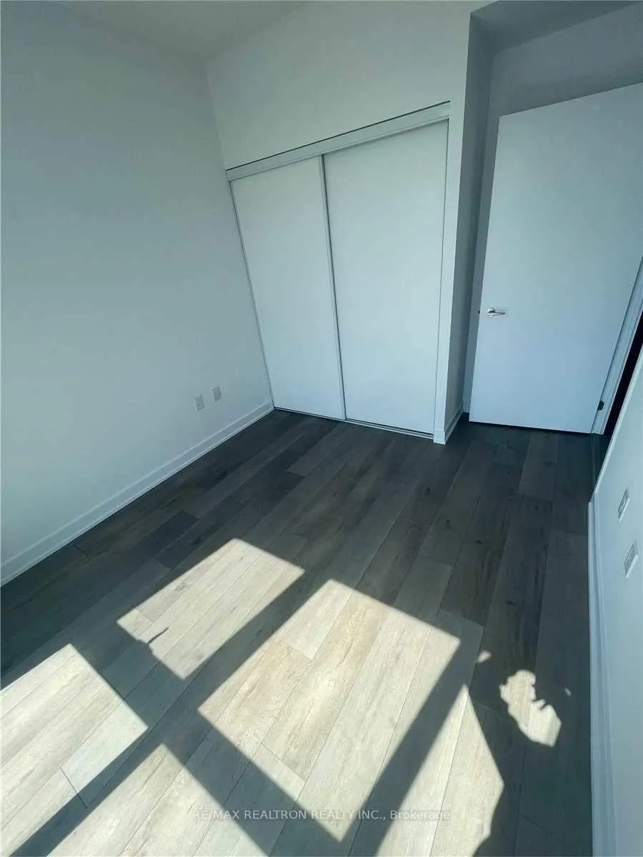 Photo 8 of Unit 1506, 38 Honeycrisp Crescent, Vaughan, Vaughan Corporate Centre — HOMEH
