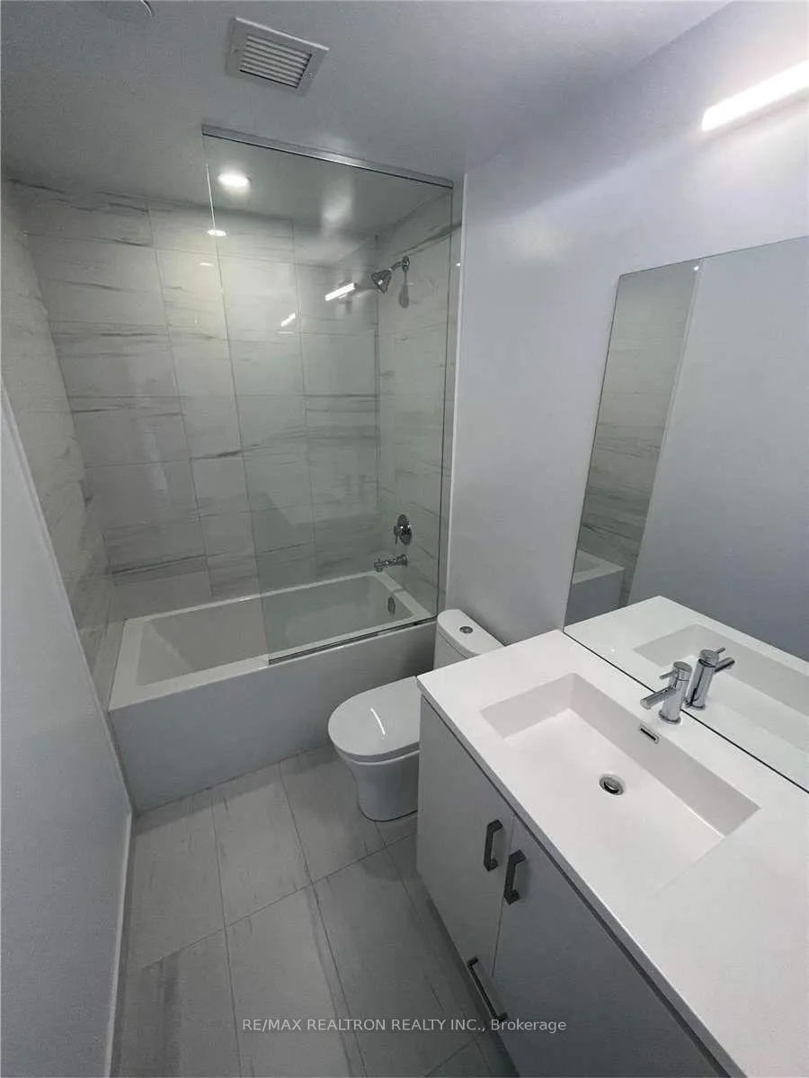 Photo 10 of Unit 1506, 38 Honeycrisp Crescent, Vaughan, Vaughan Corporate Centre — HOMEH
