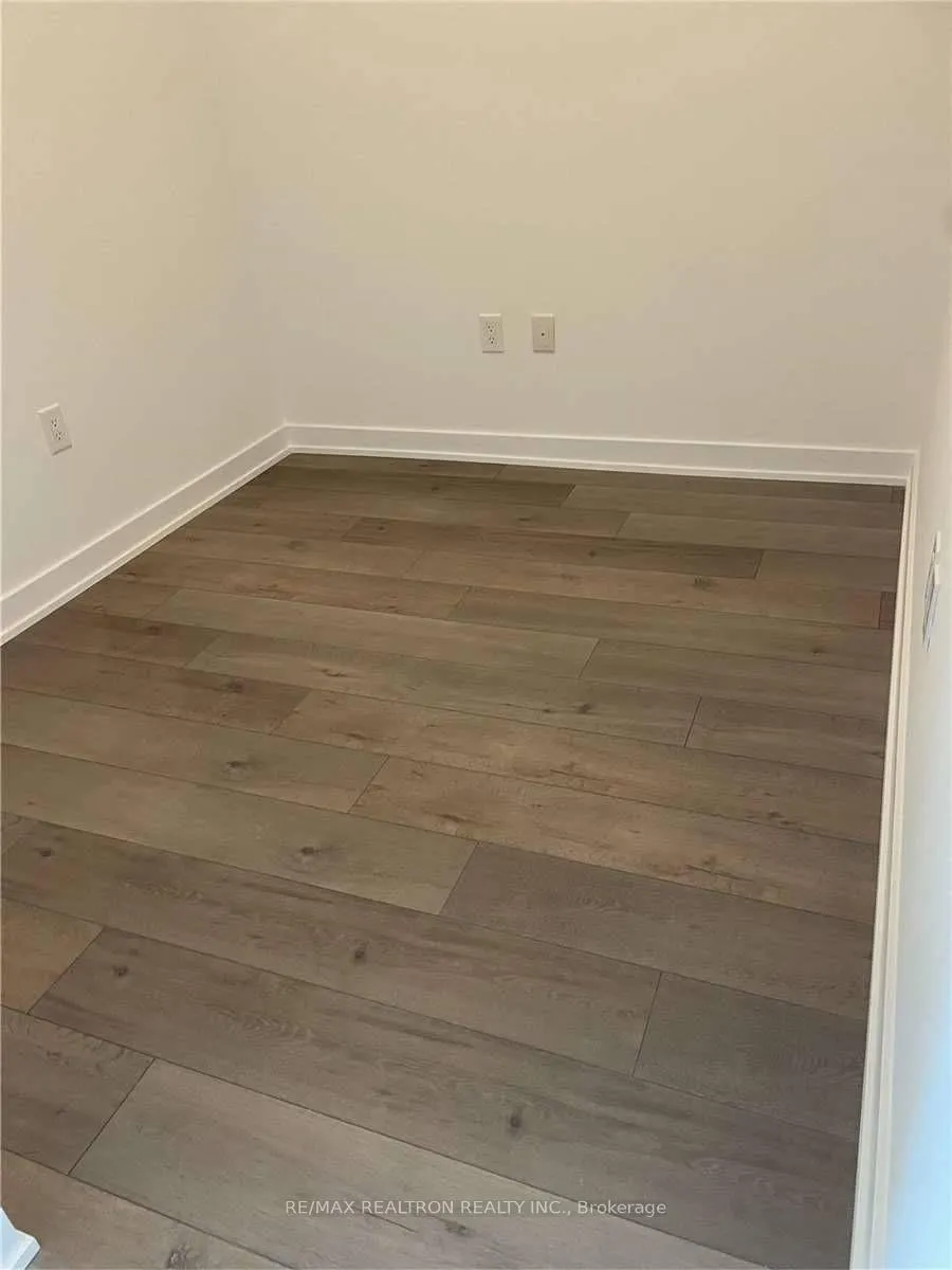 Photo 11 of Unit 1506, 38 Honeycrisp Crescent, Vaughan, Vaughan Corporate Centre — HOMEH
