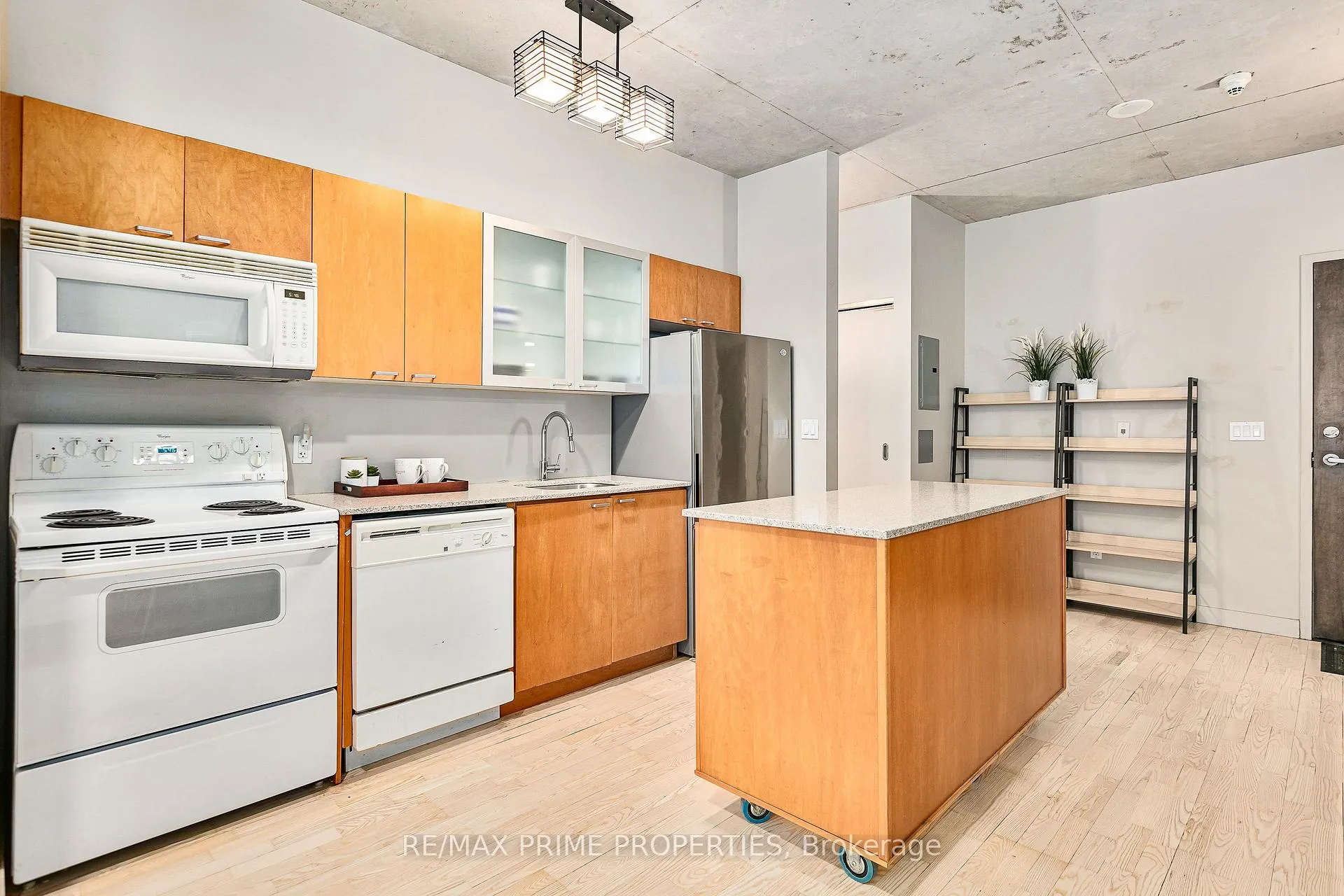 Photo 6 of Unit 312, 383 Cumberland Street, Ottawa, Lower Town/Byward Market — HOMEH