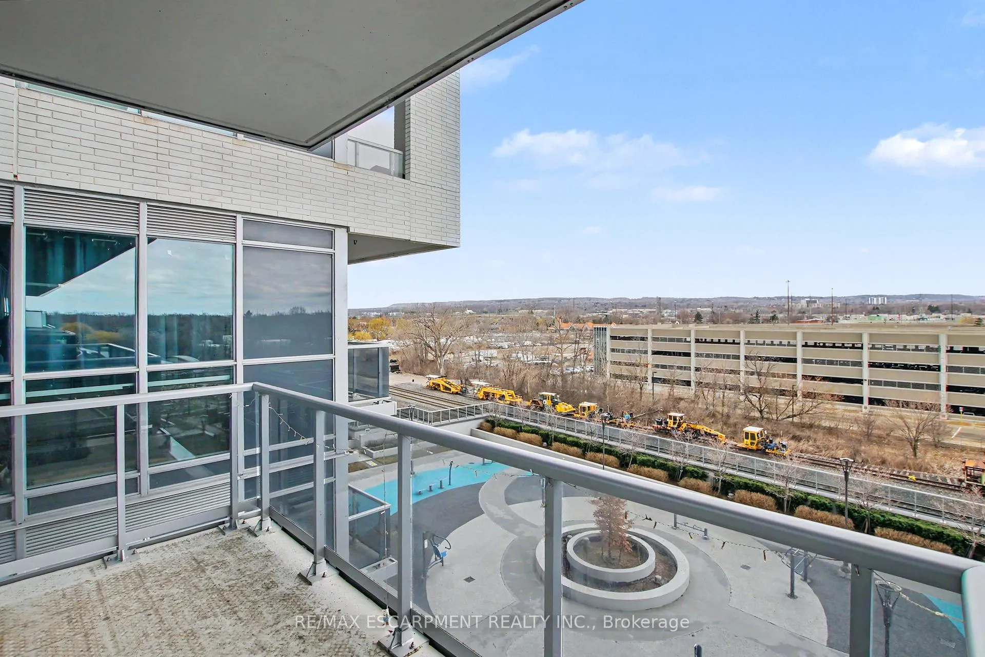 Photo 16 of Unit 703, 2081 Fairview Street, Burlington, Freeman — HOMEH