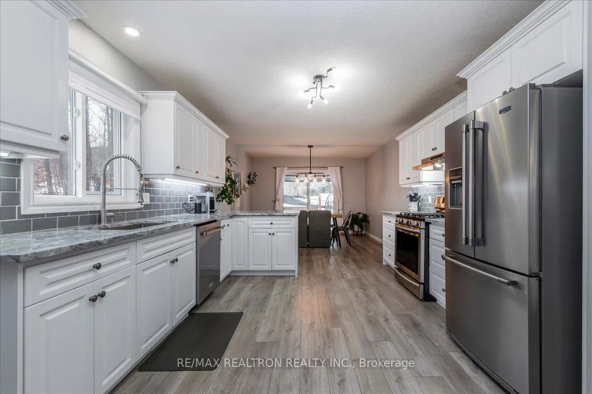 Photo 8 of 310 Golf Course Road, Wasaga Beach — HOMEH