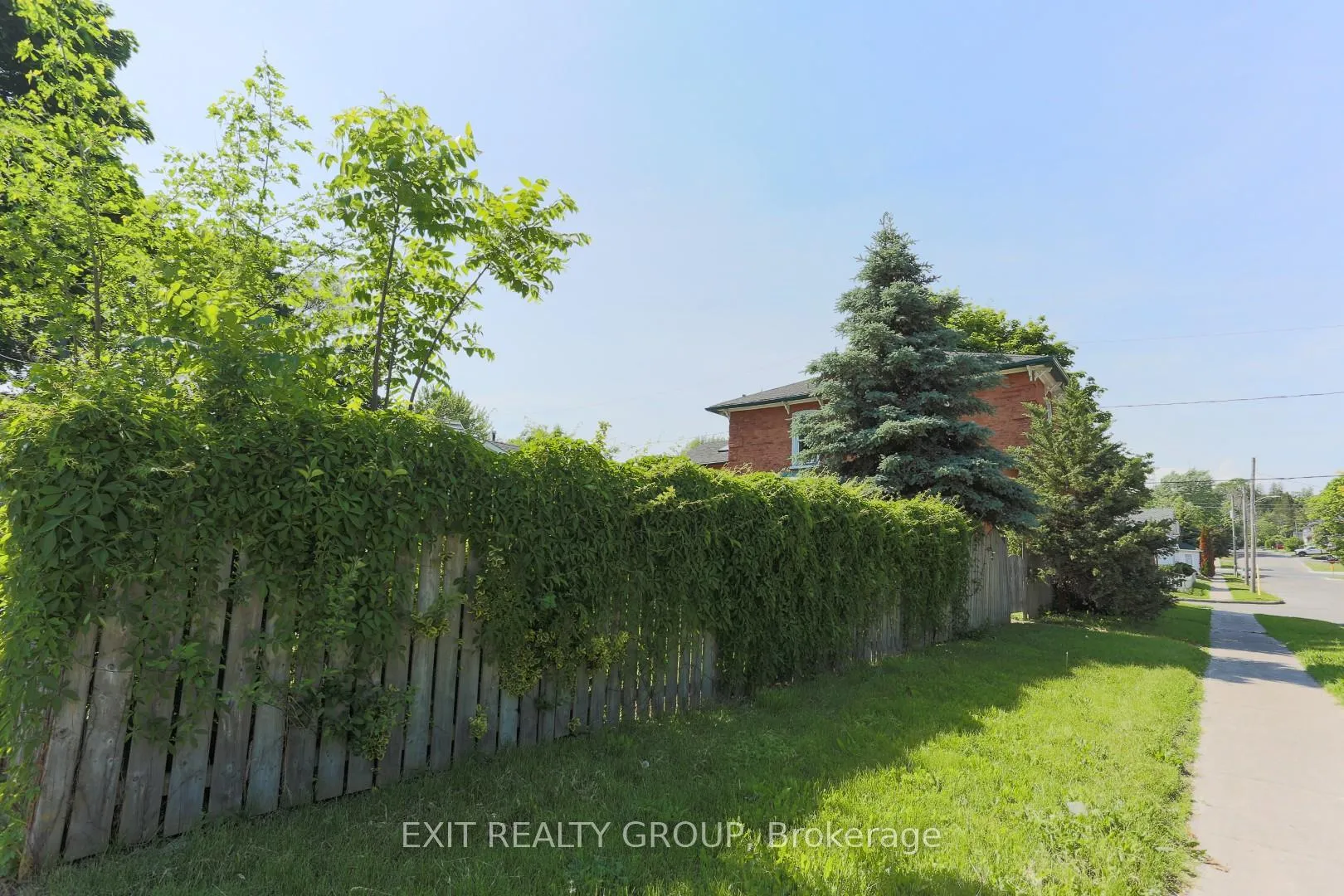 Photo 5 of 120 Lorne Avenue, Quinte West, Trenton Ward — HOMEH
