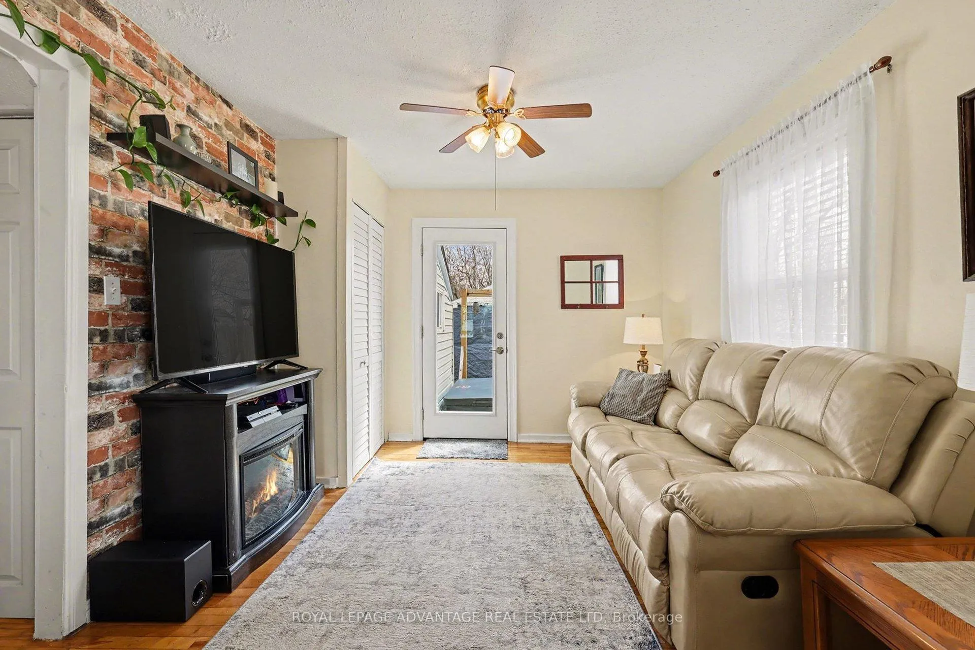 Photo 10 of 8 Roosevelt Drive, Smiths Falls — HOMEH