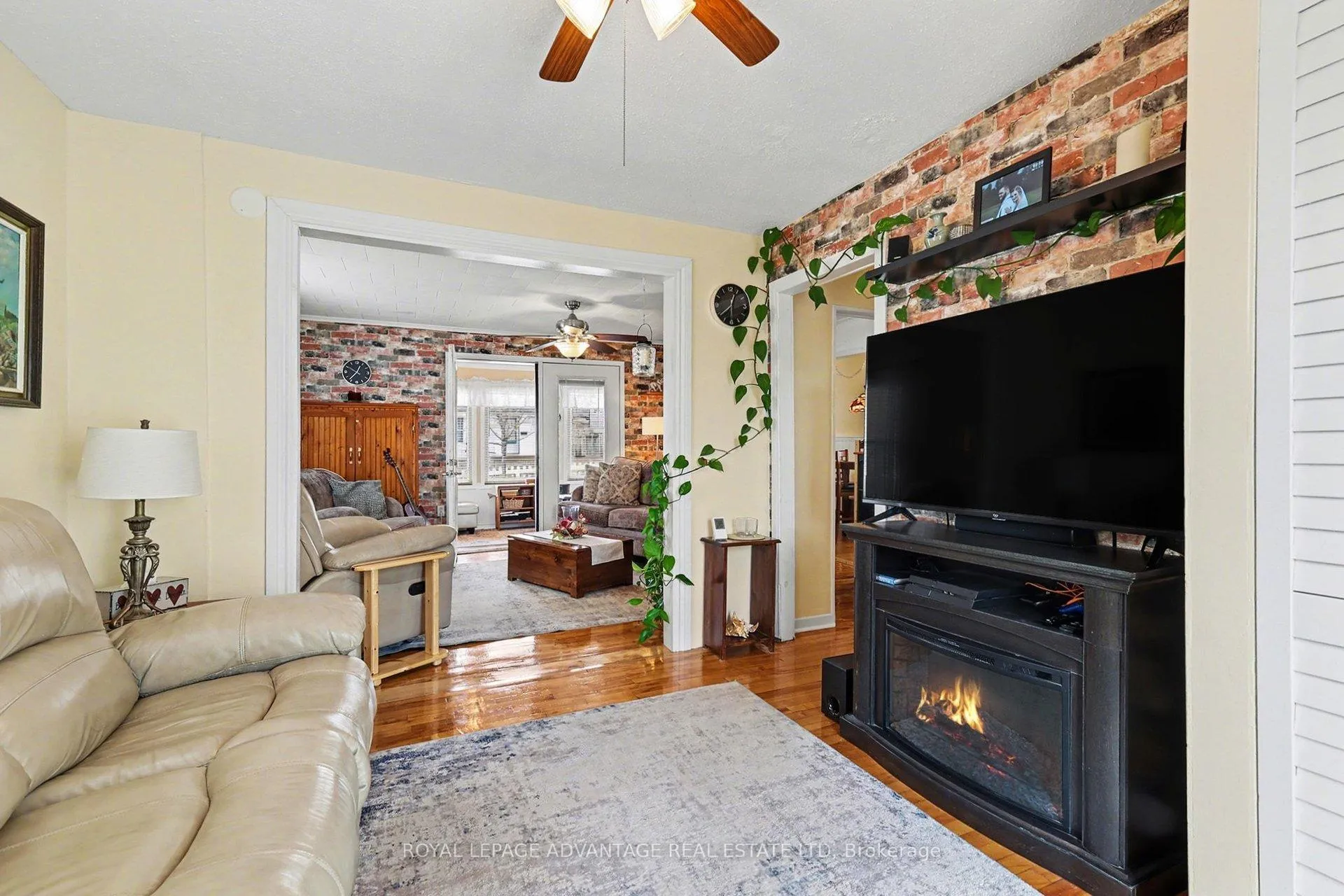 Photo 11 of 8 Roosevelt Drive, Smiths Falls — HOMEH