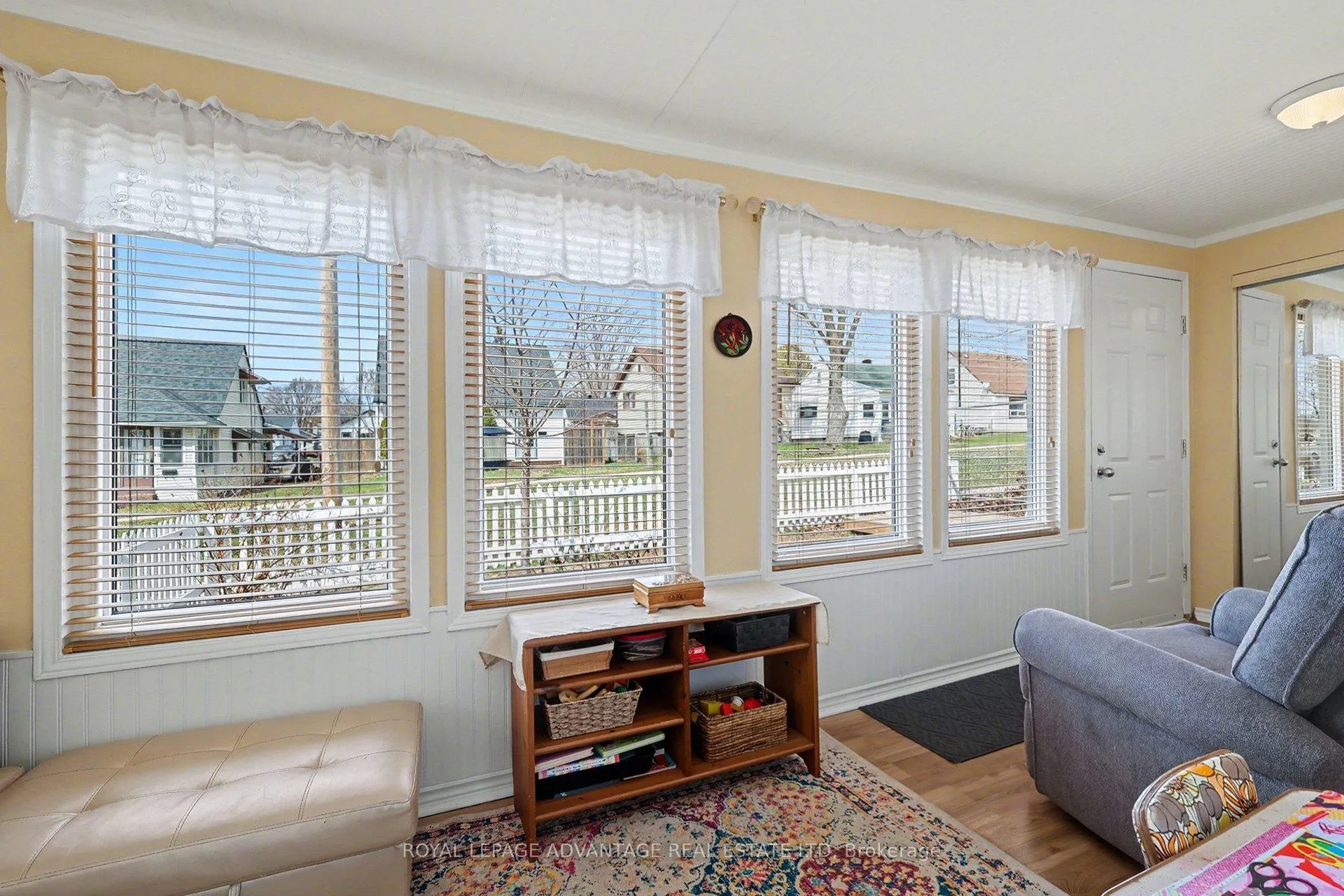 Photo 12 of 8 Roosevelt Drive, Smiths Falls — HOMEH