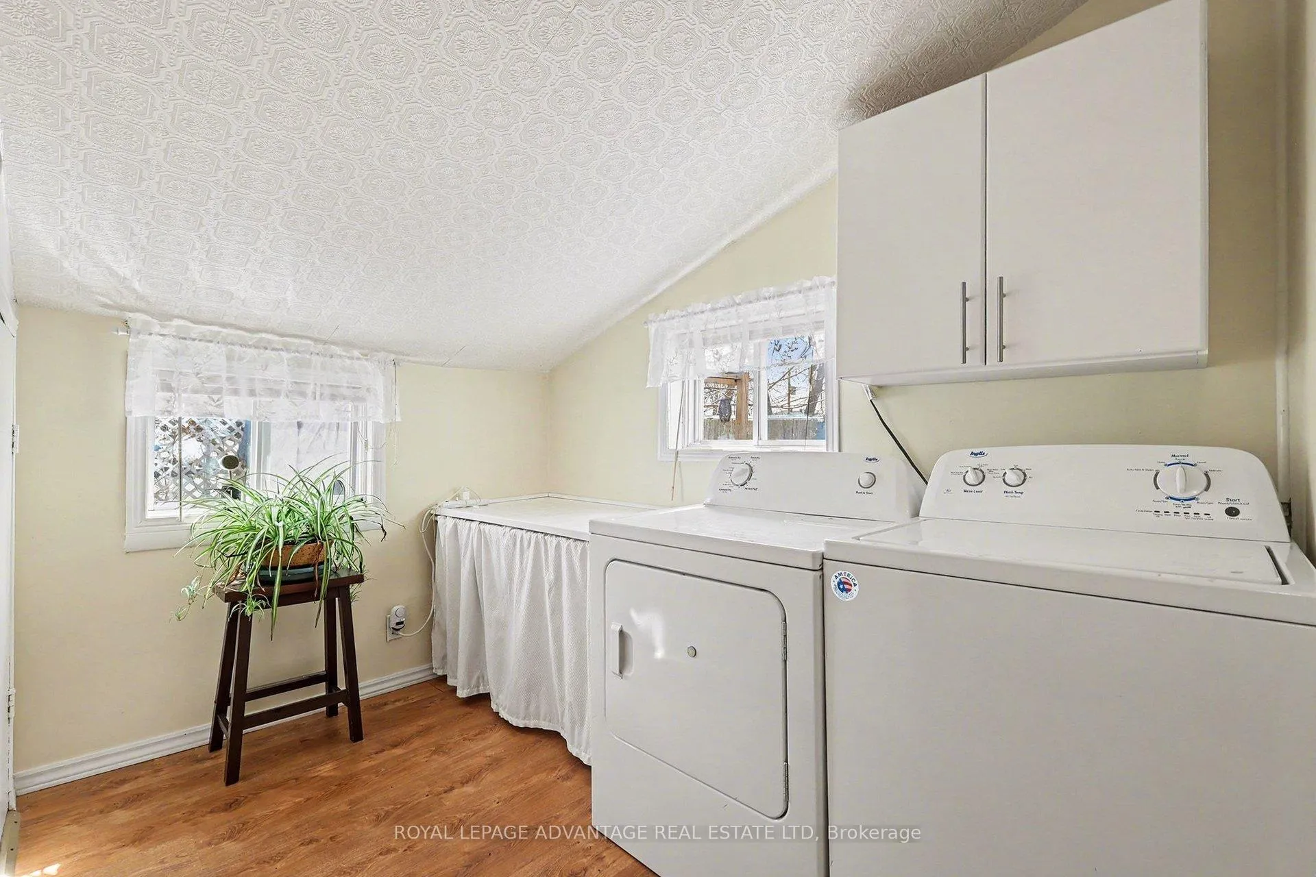 Photo 14 of 8 Roosevelt Drive, Smiths Falls — HOMEH