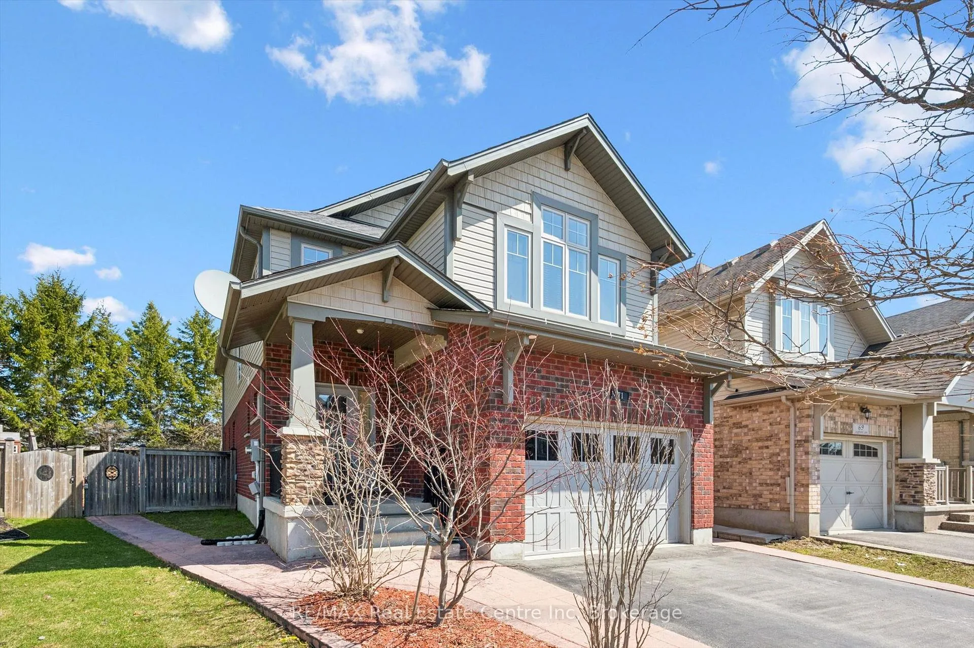Photo 2 of 71 Laughland Lane, Guelph, Pineridge/Westminster Woods — HOMEH
