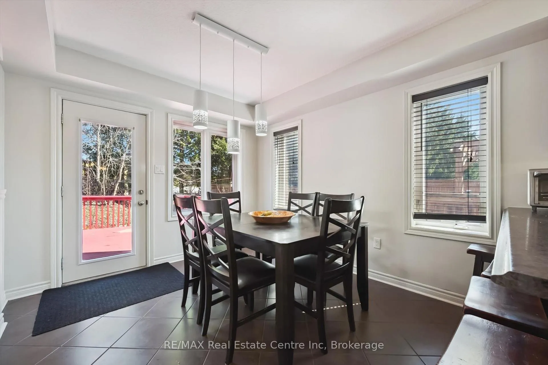 Photo 9 of 71 Laughland Lane, Guelph, Pineridge/Westminster Woods — HOMEH