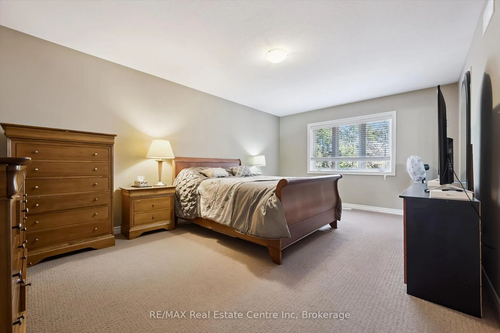 Photo 18 of 71 Laughland Lane, Guelph, Pineridge/Westminster Woods — HOMEH