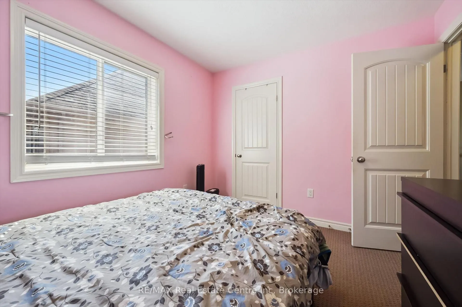 Photo 22 of 71 Laughland Lane, Guelph, Pineridge/Westminster Woods — HOMEH