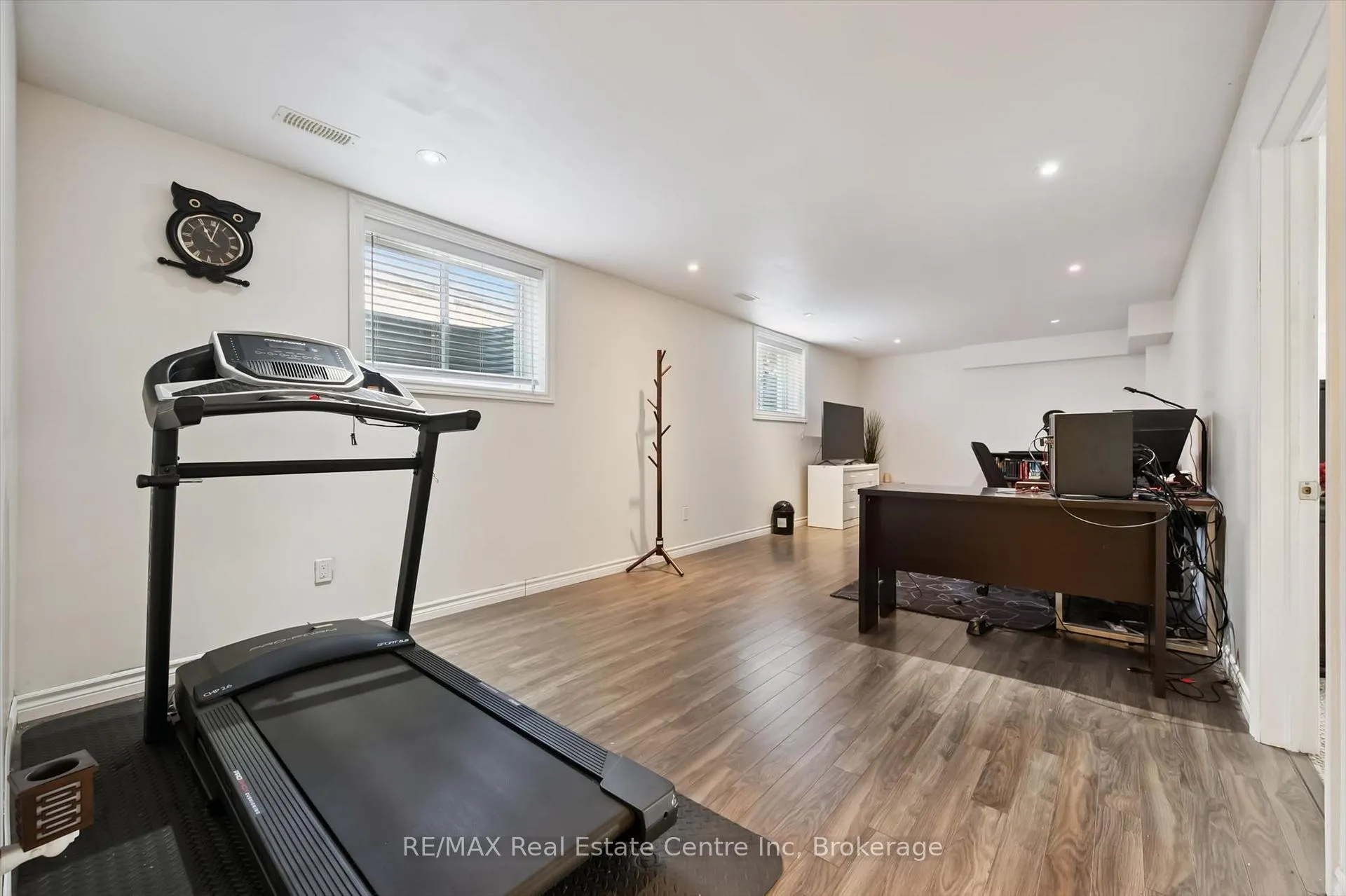 Photo 32 of 71 Laughland Lane, Guelph, Pineridge/Westminster Woods — HOMEH